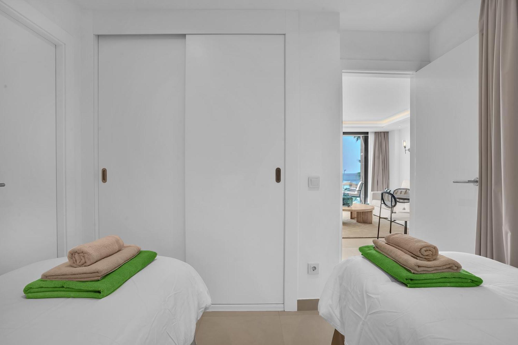 La Viu - Luxury Beachfront Apartamento