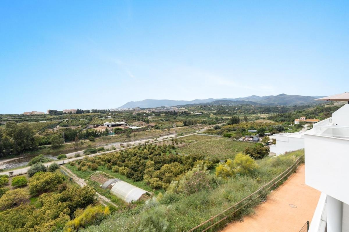 Amazing 3 Bedroom Penthouse Great Views Rdr482 * Estepona