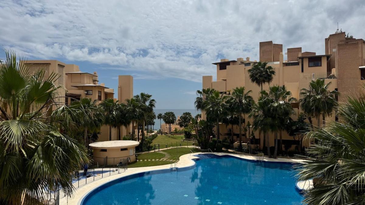 Exclusive 2 Bedroom Apartment *