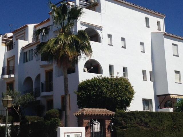 Lovely Spacious 2 Bedroom Flat Between Marbella And Apartment Estepona