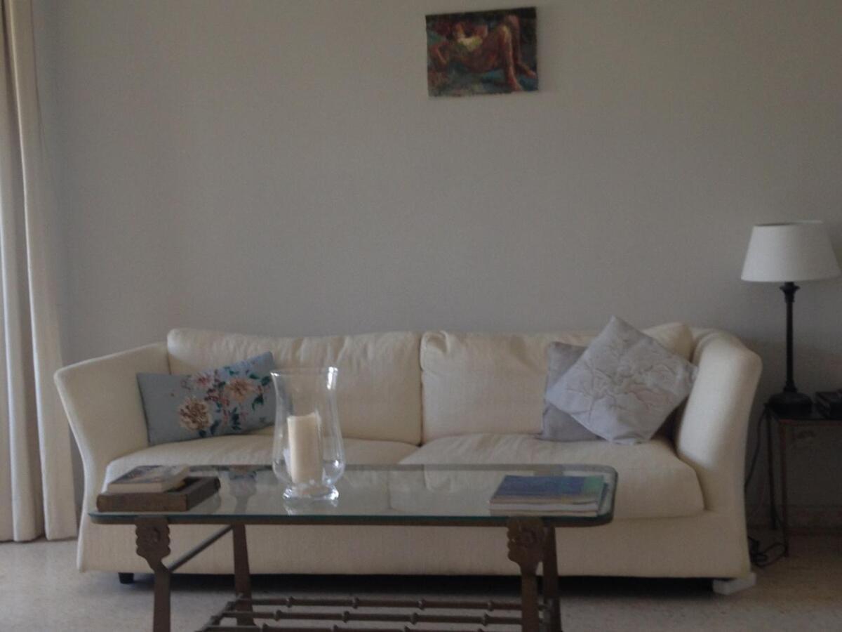Lovely Spacious 2 Bedroom Flat Between Marbella And Estepona