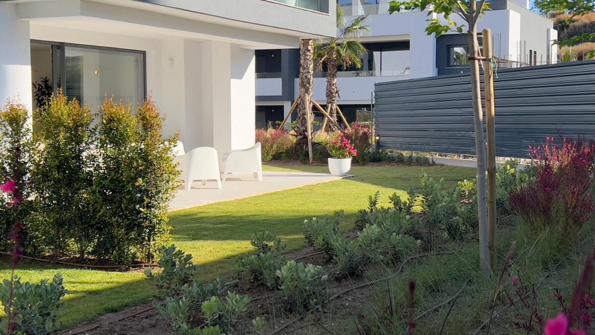 Beautiful 1-bedroom In Apartamento *