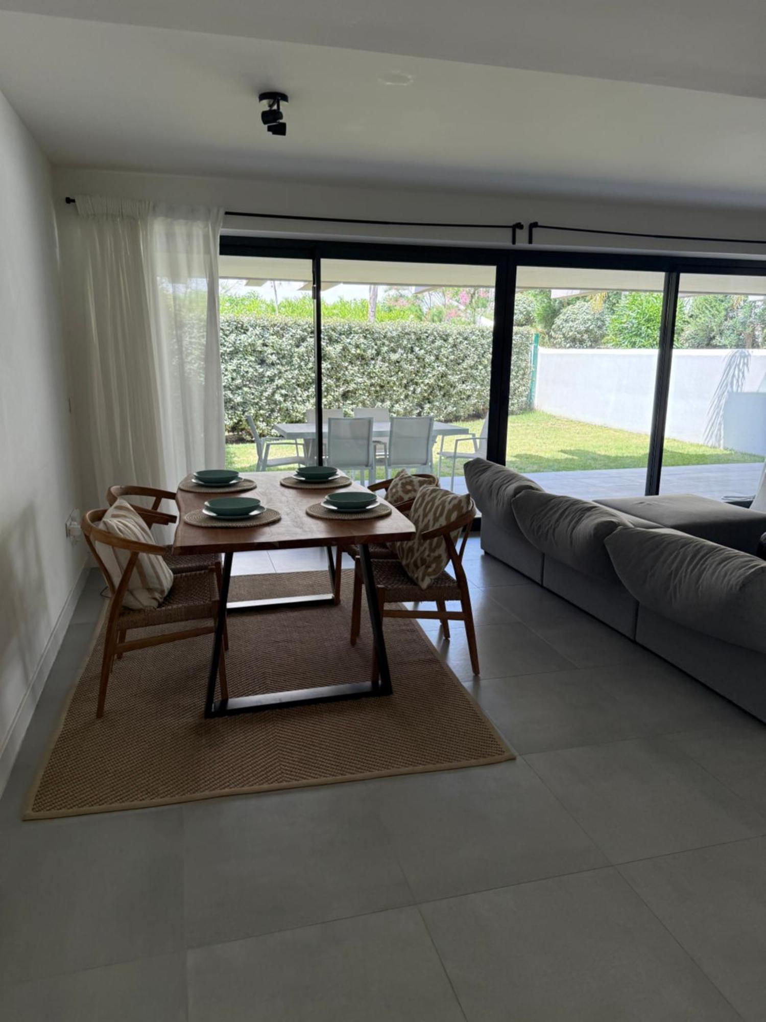 Estepona, Oasis 325 Estepona