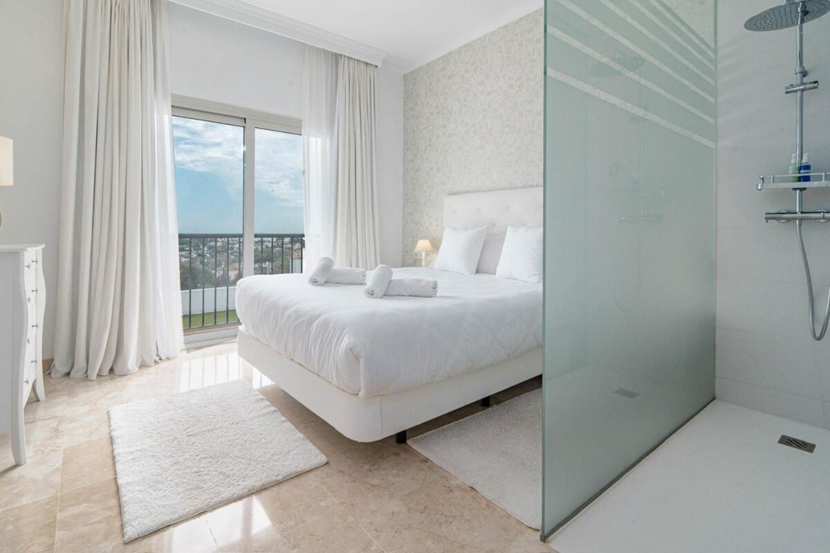 Amazing Penthouse Paraiso Pueblo And Hottub Rdr498 Apartamento Estepona
