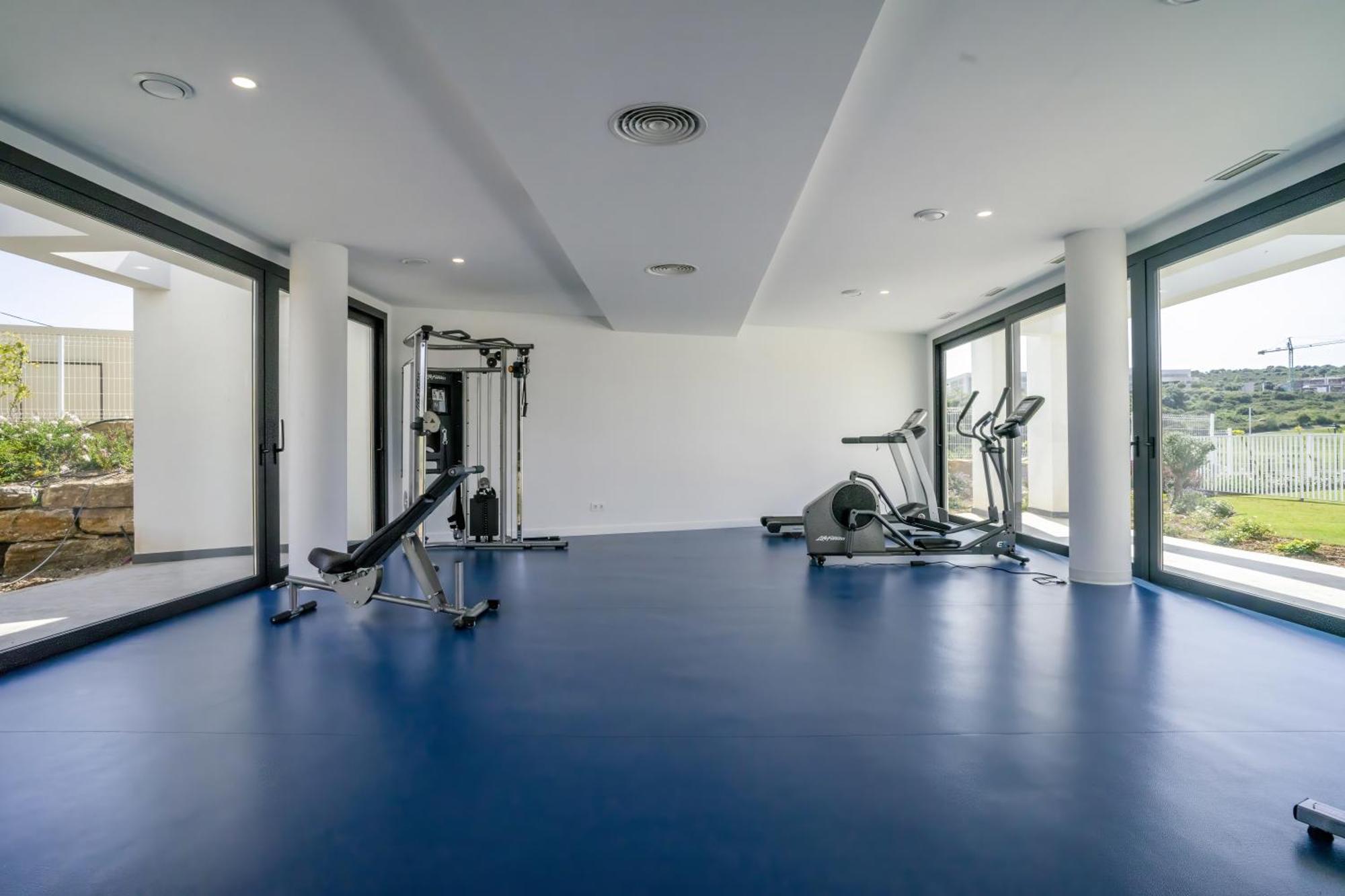 Fabuloso Con Jardin Privado Y Jacuzzi Apartamento Estepona