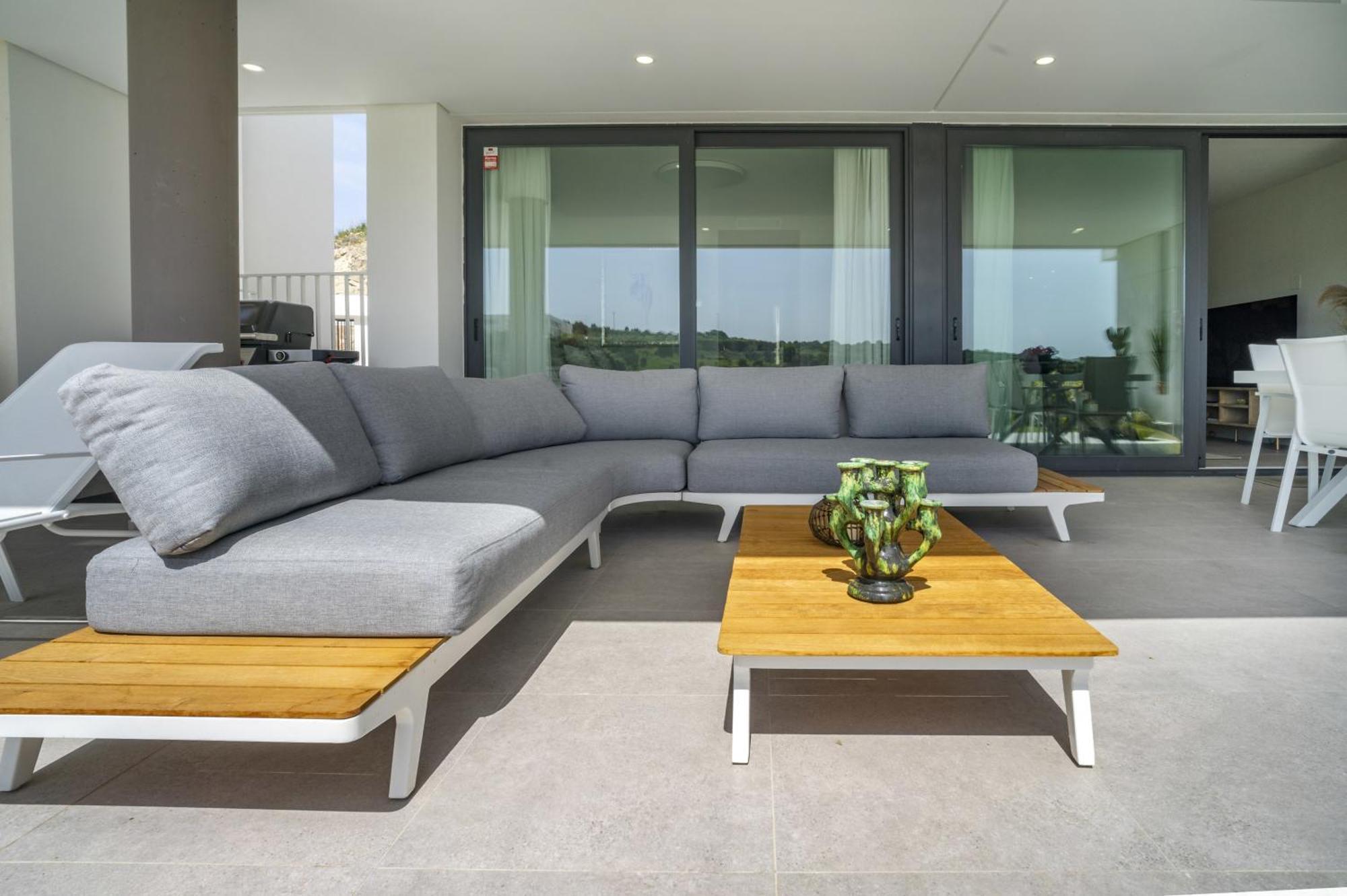 Apartamento Fabuloso Con Jardin Privado Y Jacuzzi Estepona