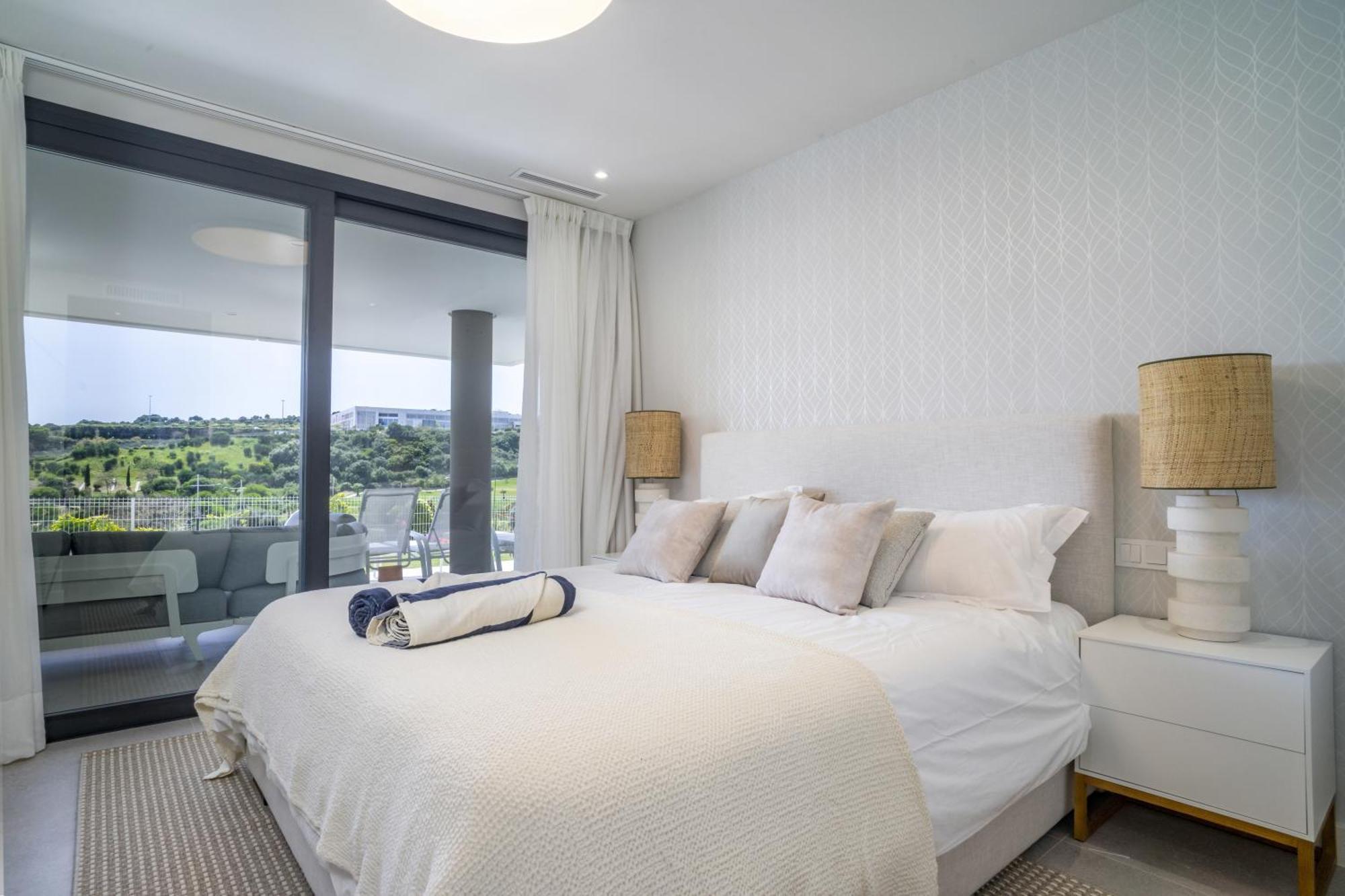 Fabuloso Con Jardin Privado Y Jacuzzi Apartamento Estepona