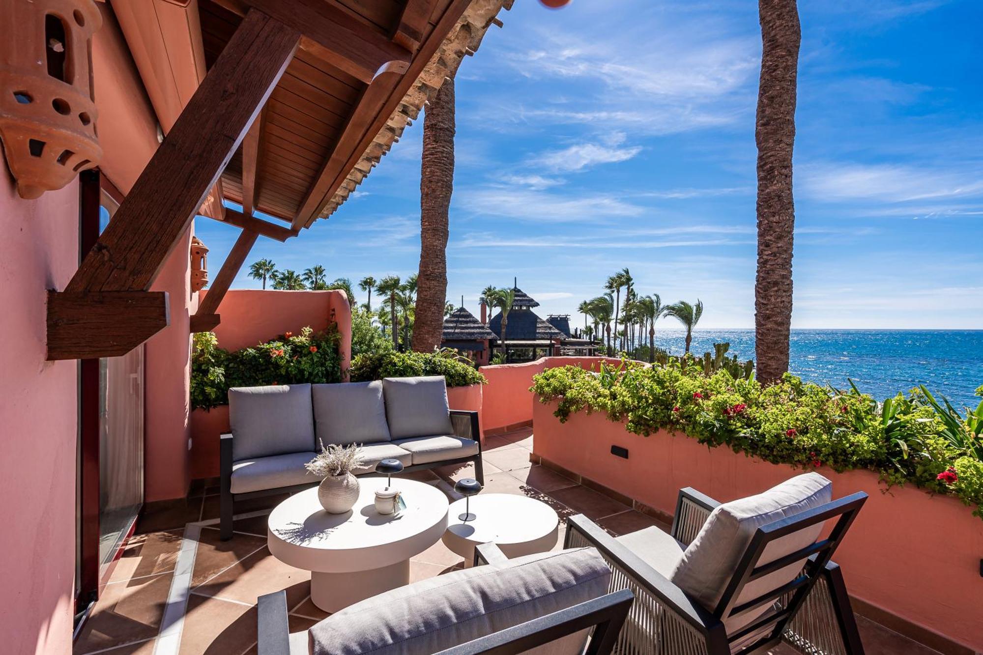 Cabo Bermejo Luxe - Luxury 3 Bedroom Sea Front * Estepona