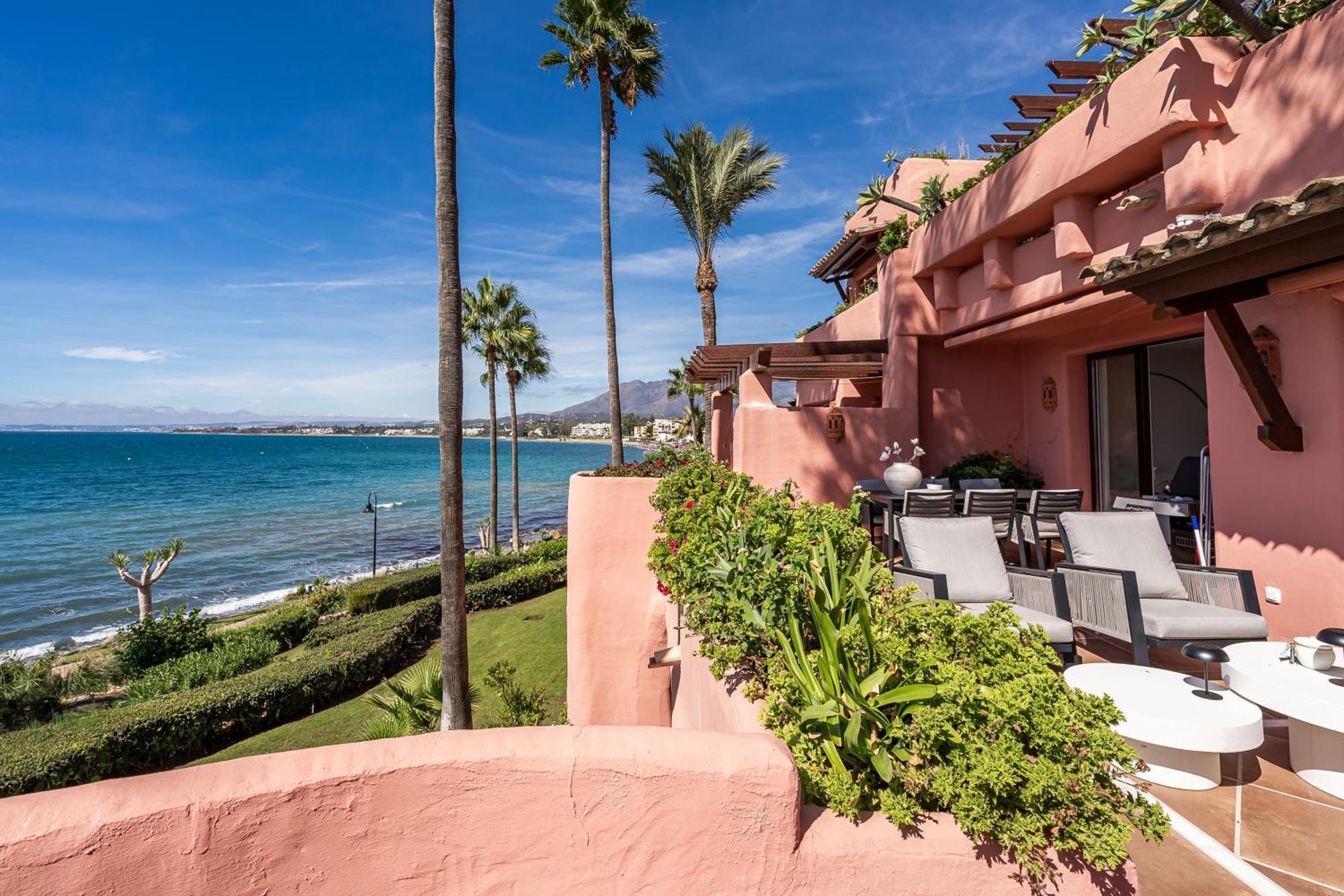 Cabo Bermejo Luxe - Luxury 3 Bedroom Sea Front Apartment