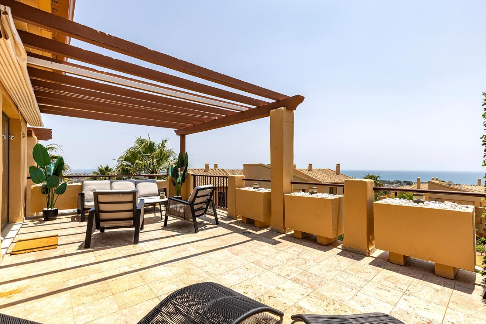 Panoramic Sea Views Penthouse Estepona
