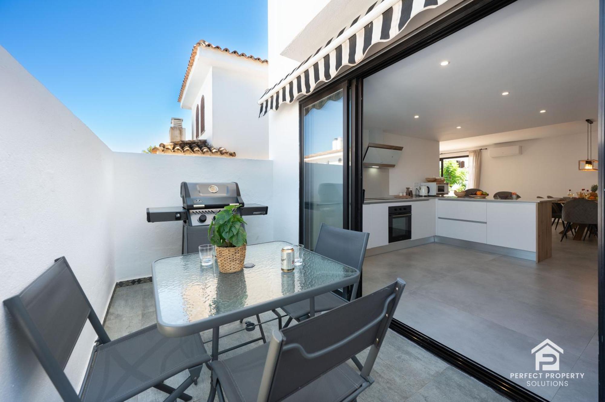 Holiday home Charming Beachside Townhouse In Villacana Estepona