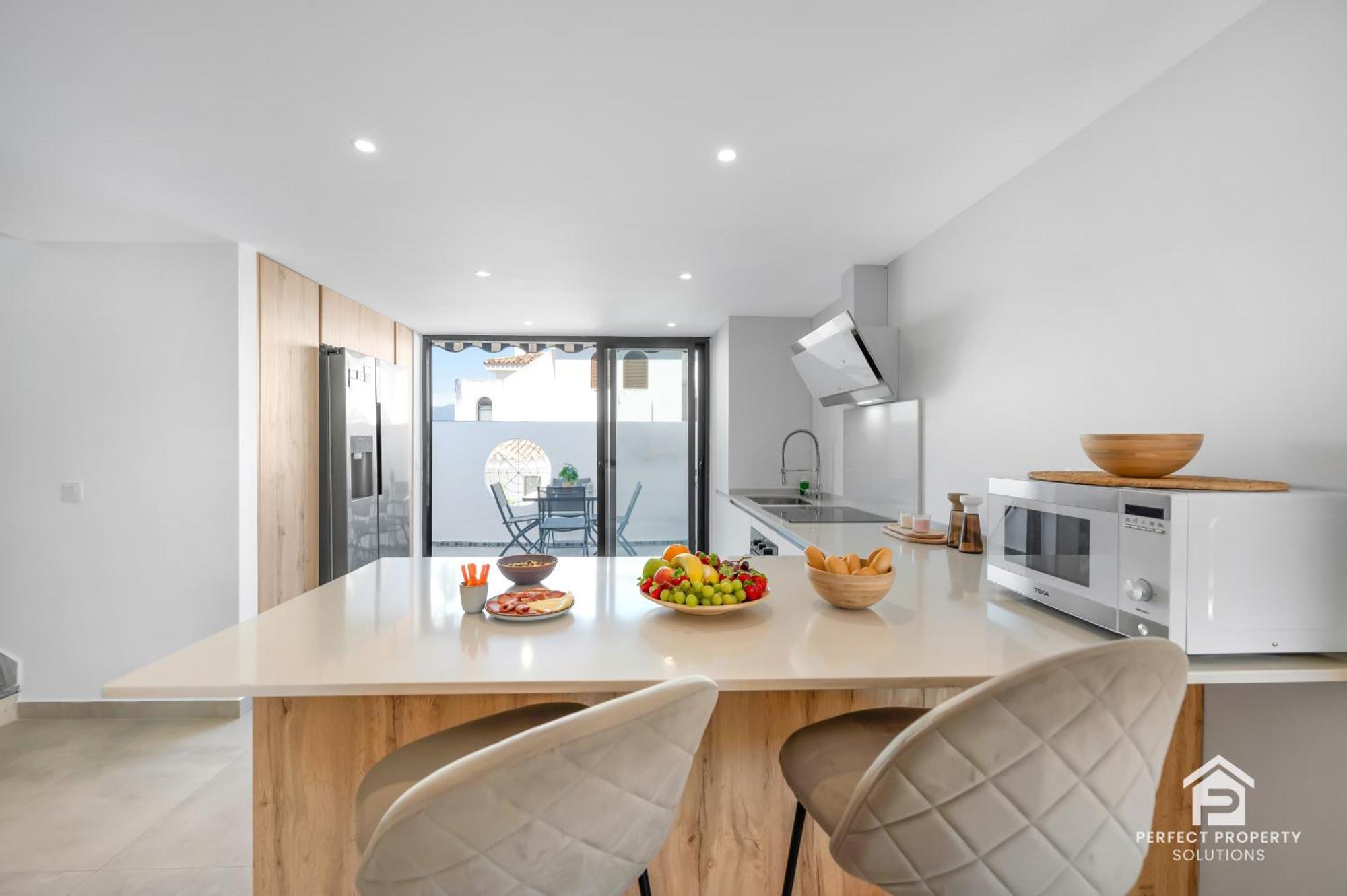 Charming Beachside Townhouse In Villacana Holiday home *