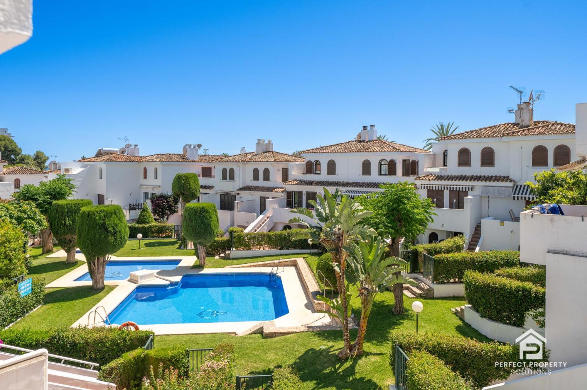 Charming Beachside Townhouse In Villacana