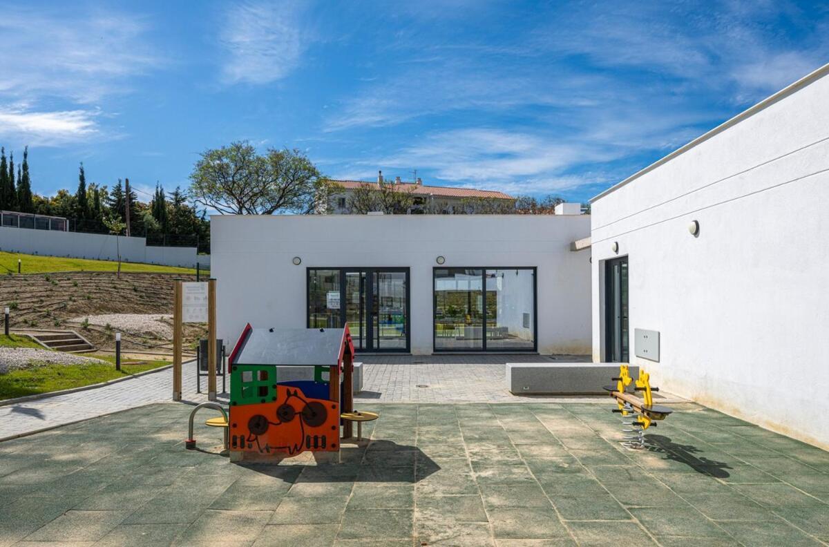 Apartment Modern And Bright 2 Bedroom Apt, Swimming Pool And Gym *