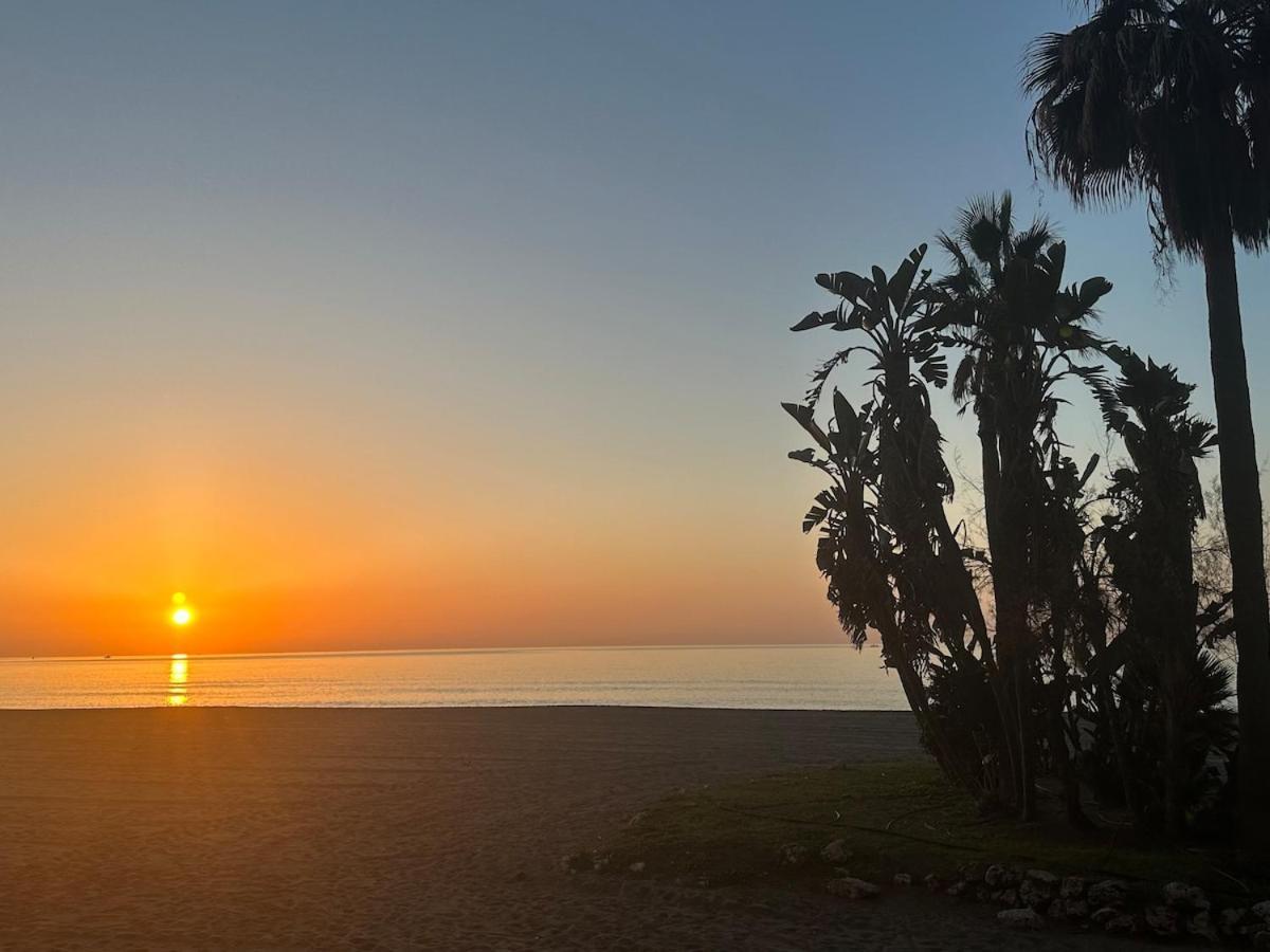 2 Bed Centre Next To The Beach! Estepona
