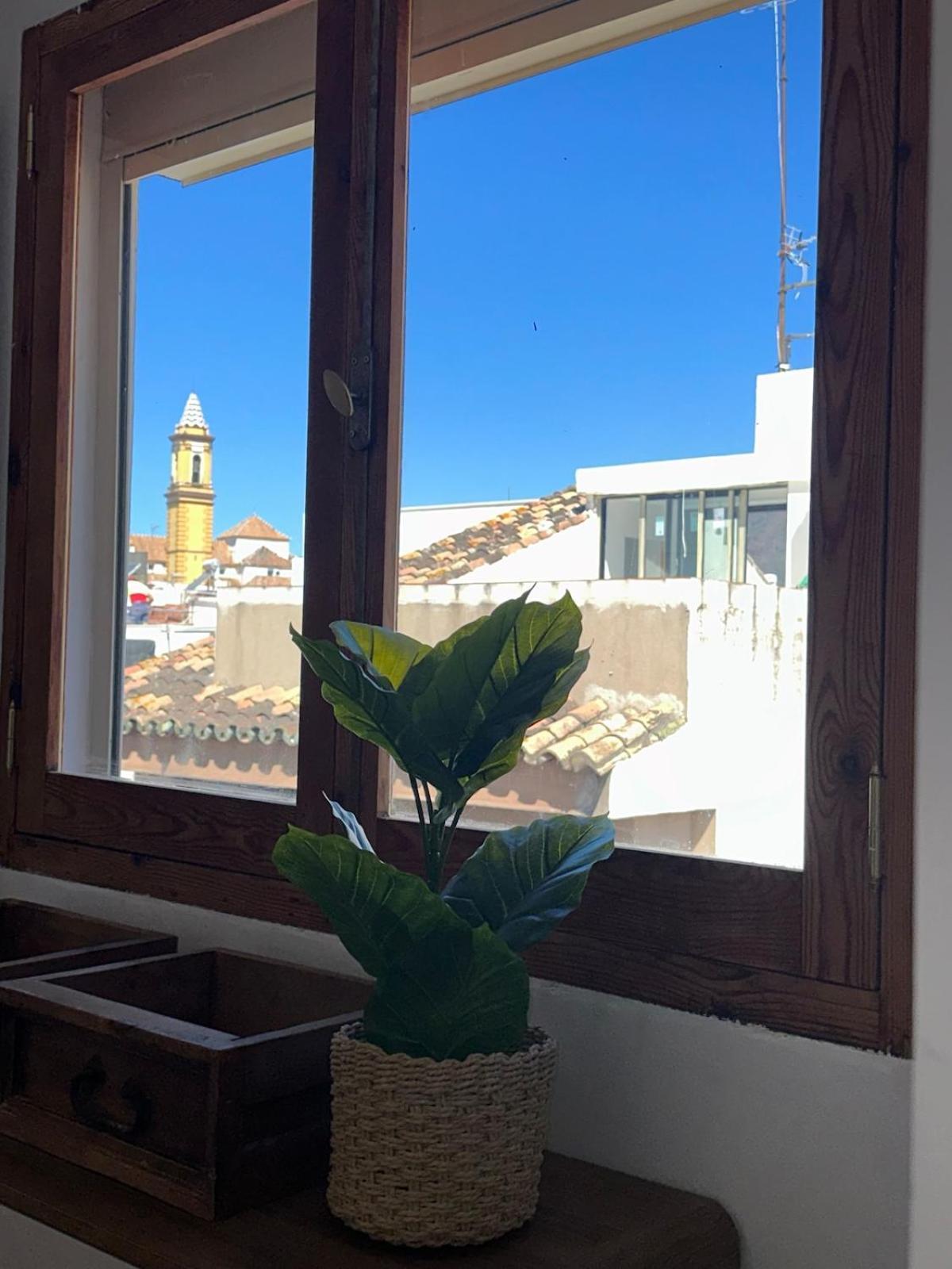2 Bed Centre Next To The Beach! Apartment Estepona
