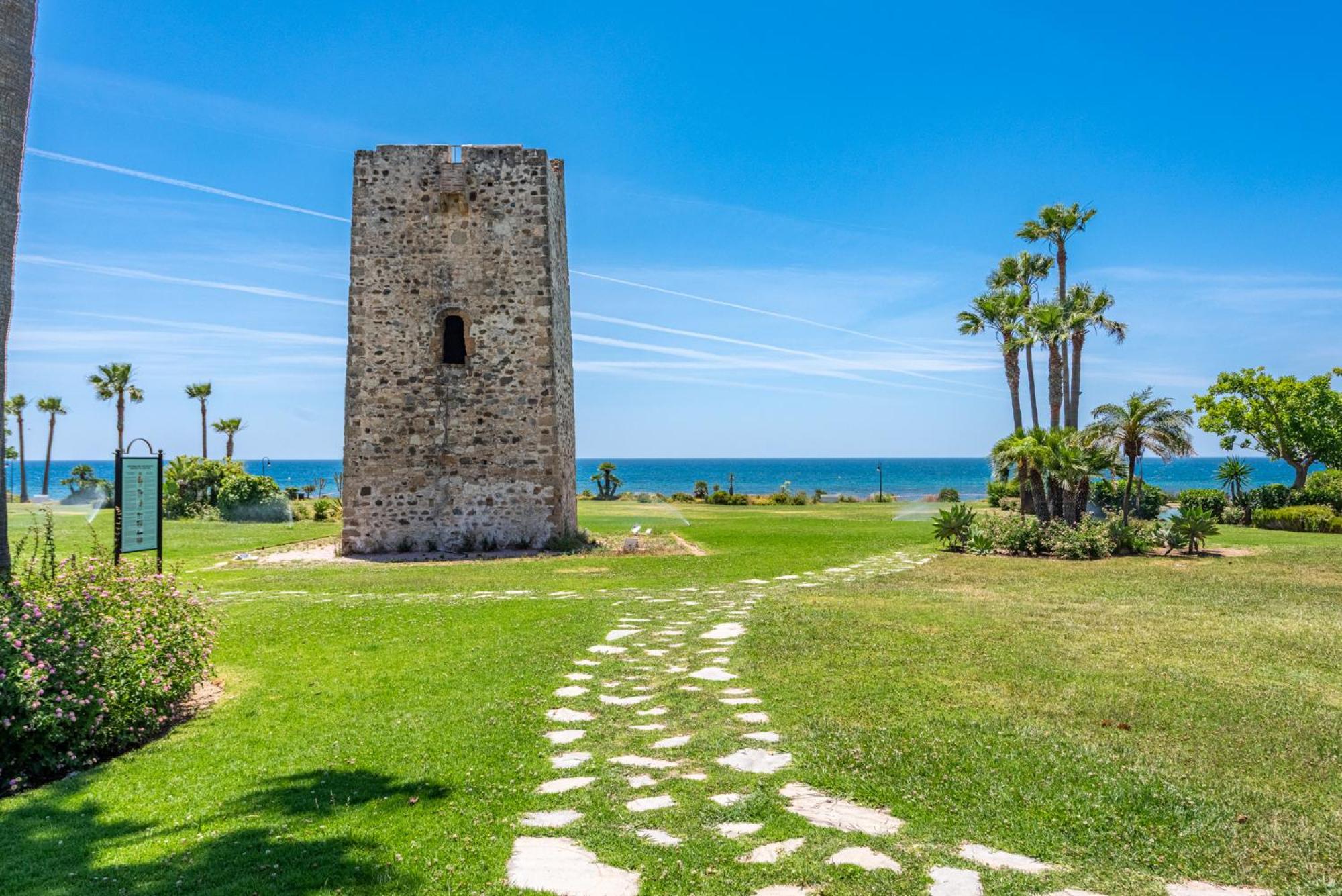 Luxury Salinas Beachside *