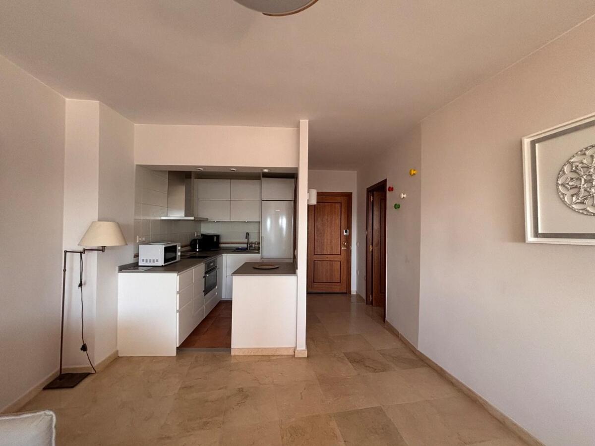 Seafront Paradise Port Apartment