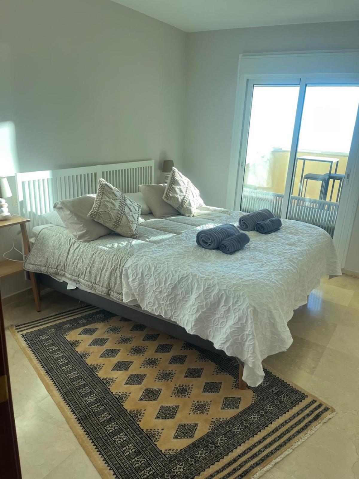 Seafront Paradise Port Apartment
