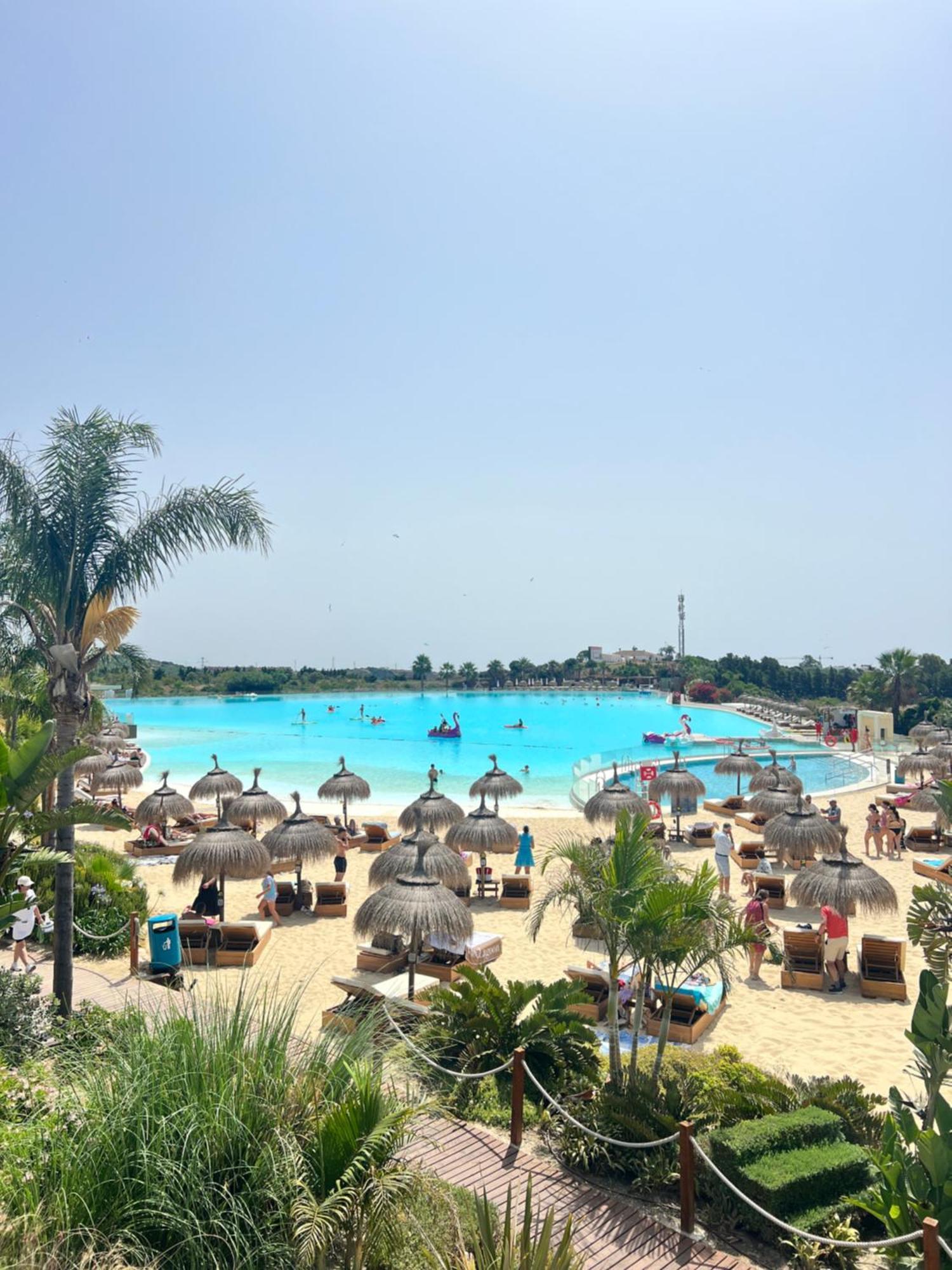 Alcazaba Lagoon Luxury Retreat *