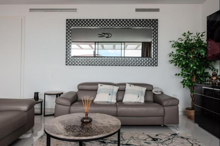 Cataleya Penthouse - Ideal For Golf Enthusiasts * Estepona
