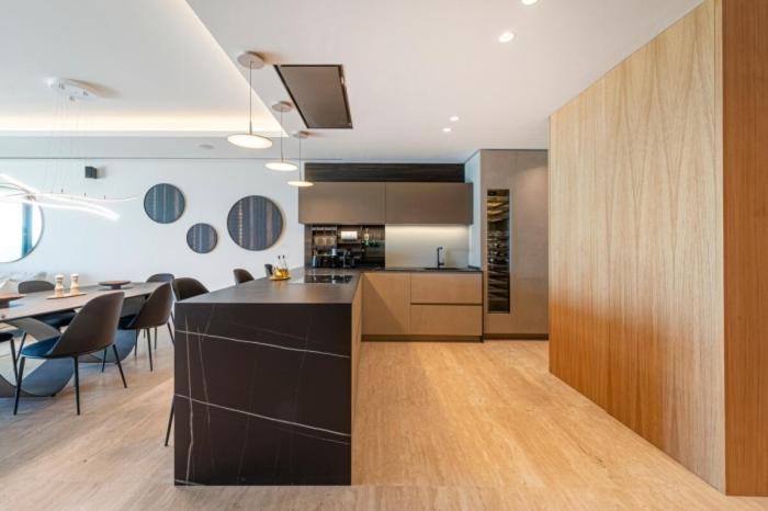 Luxury Front Line Ikkil Bay Apartment