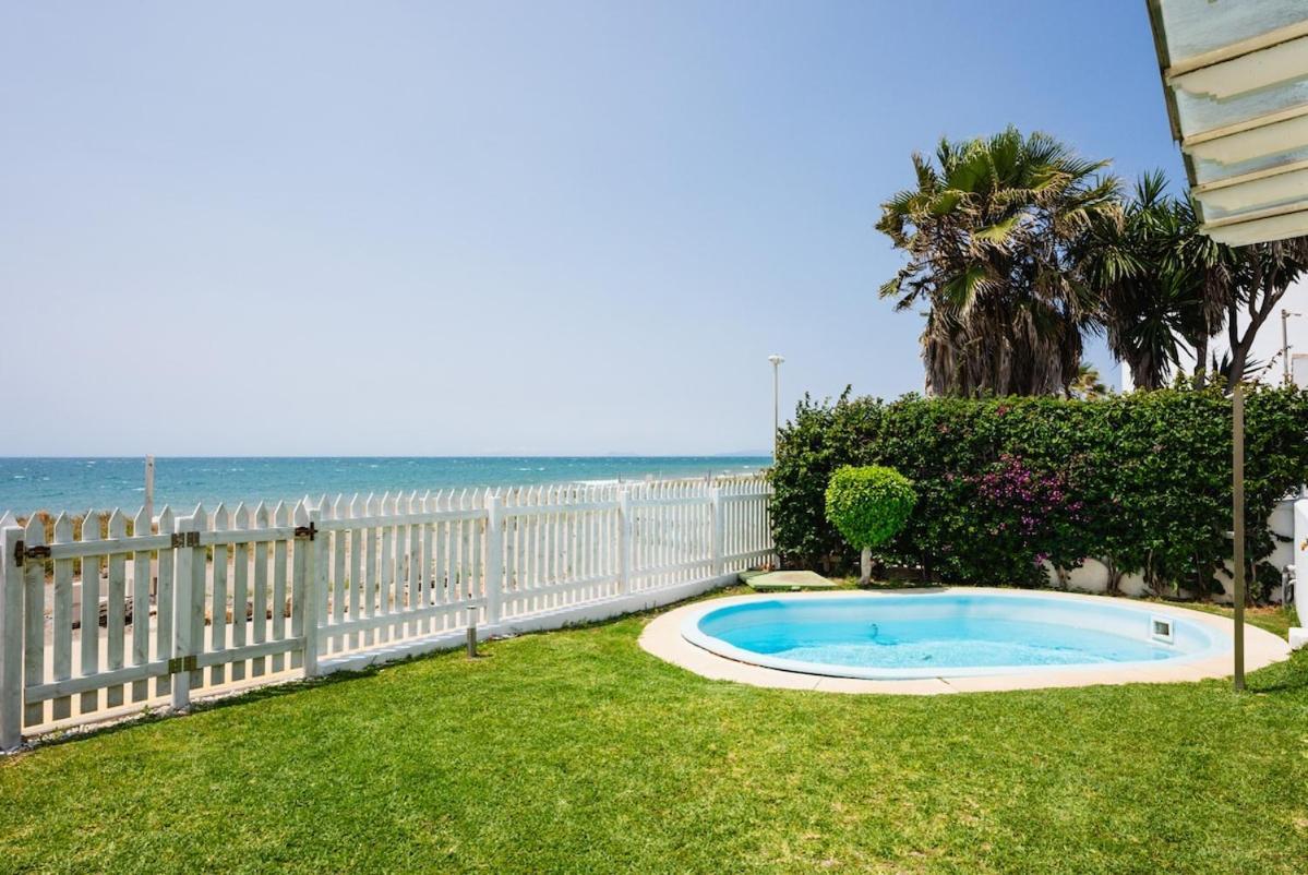 Ocean Front With Private Pool Casa de férias