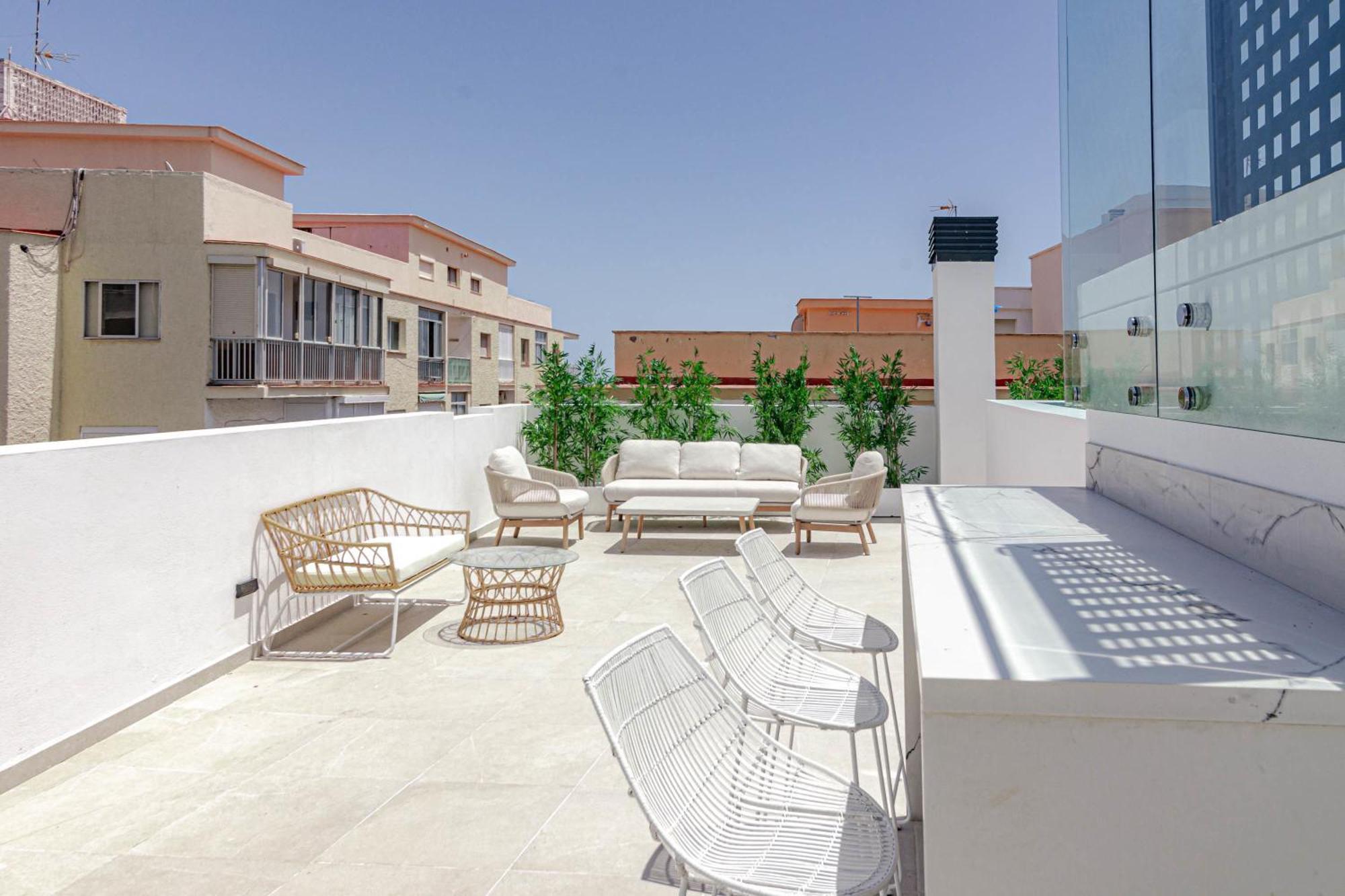 Le2c-modern Near The Town Centre *