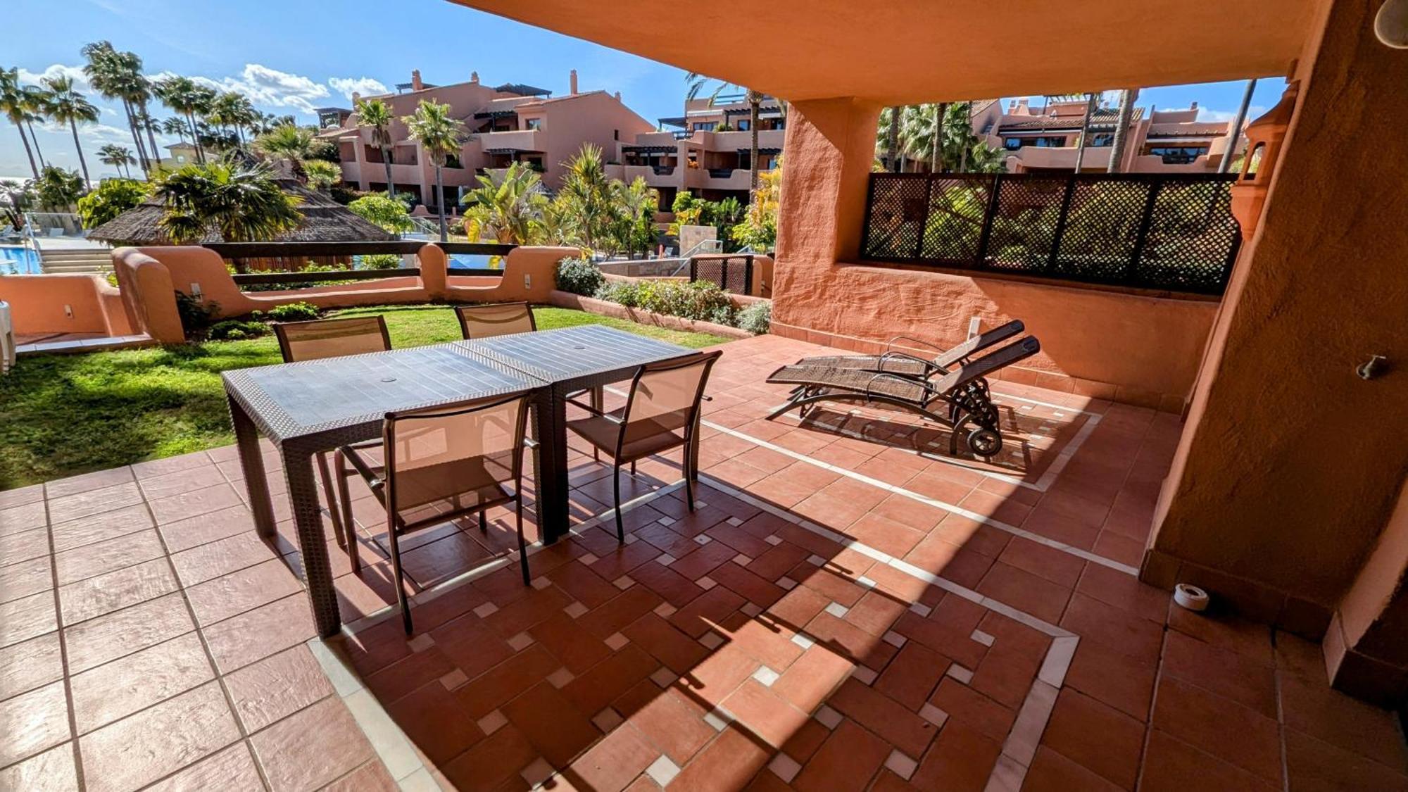Tranquil Beachfront Mar Azul *