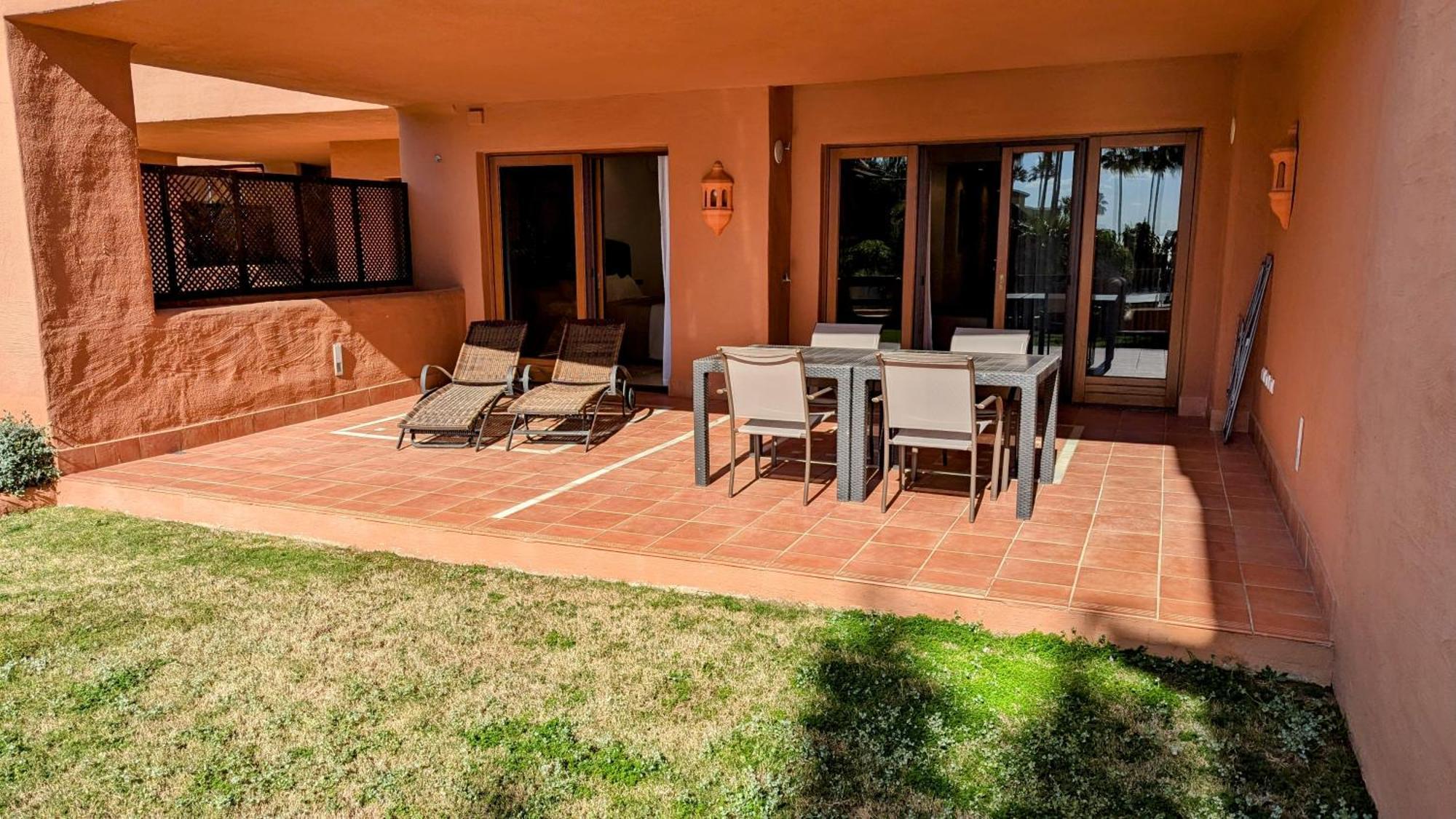 Tranquil Beachfront Mar Azul Appartement *