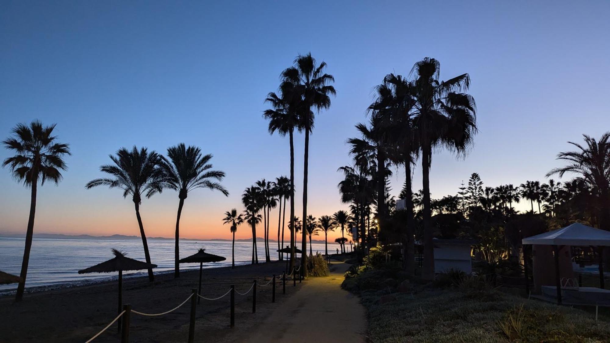 Tranquil Beachfront Mar Azul * Estepona