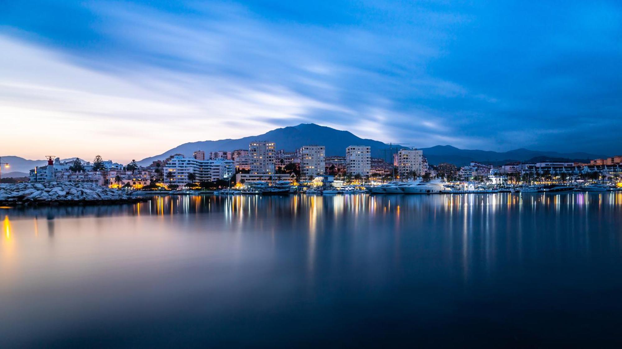 Getaway 2br W Sea View Apartment Estepona