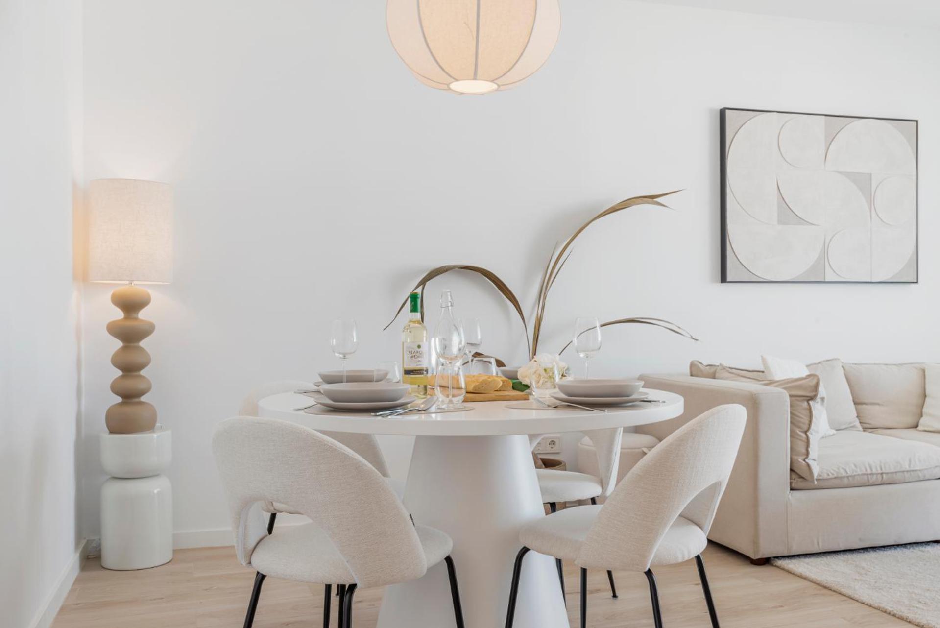 Getaway 2br W Sea View Apartment *