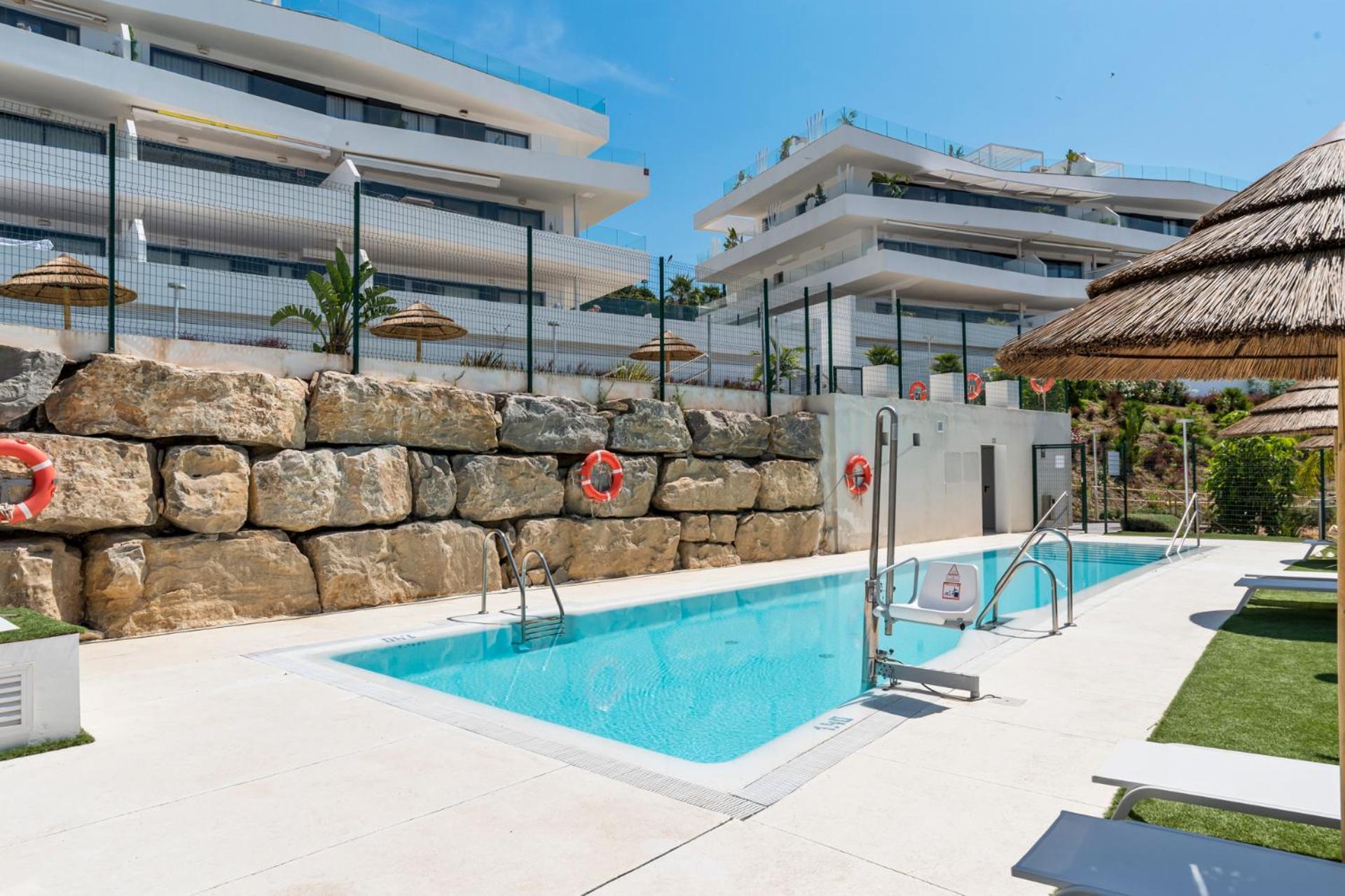 Getaway 2br W Sea View Apartment Estepona