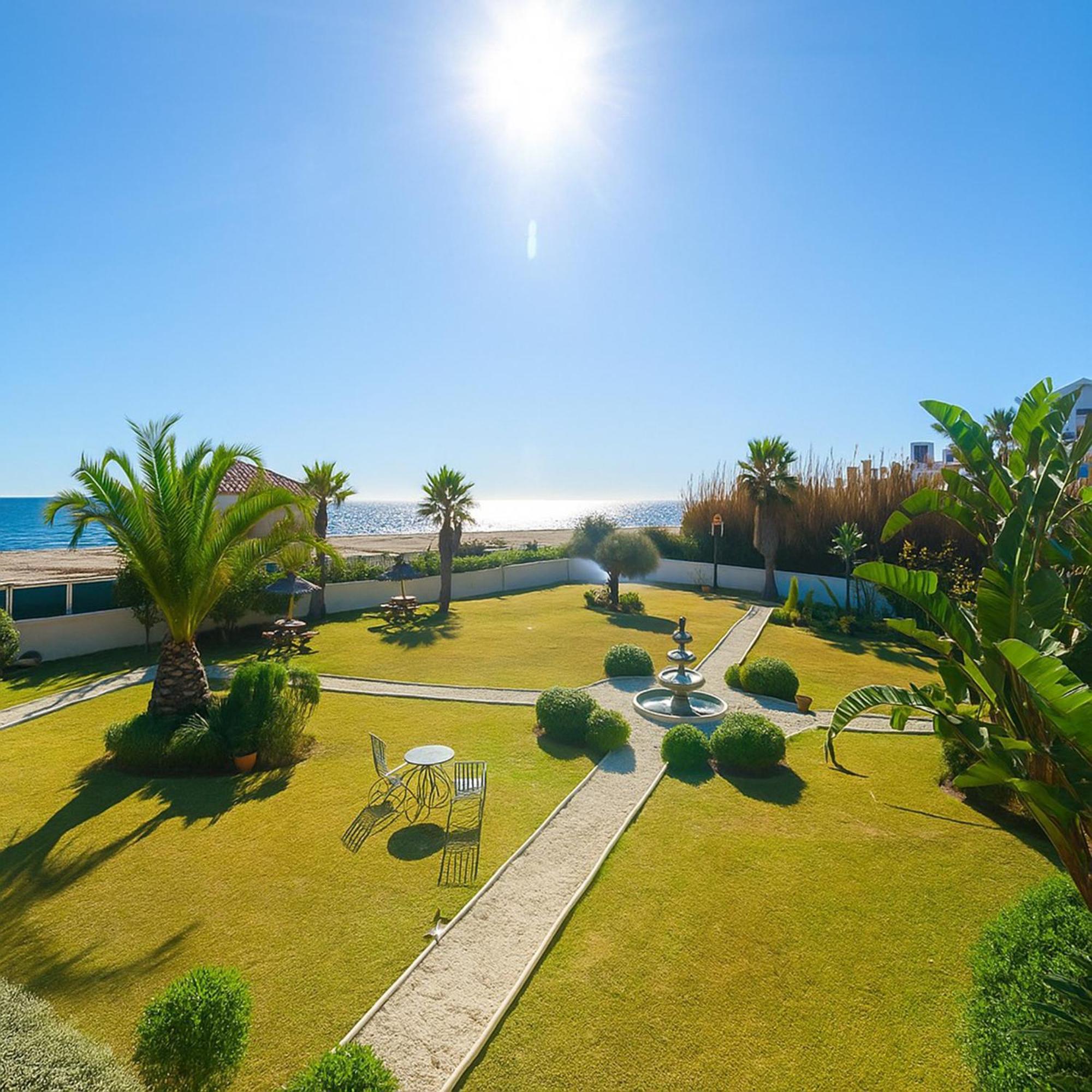 Drita-beachfront With Private Pool Estepona