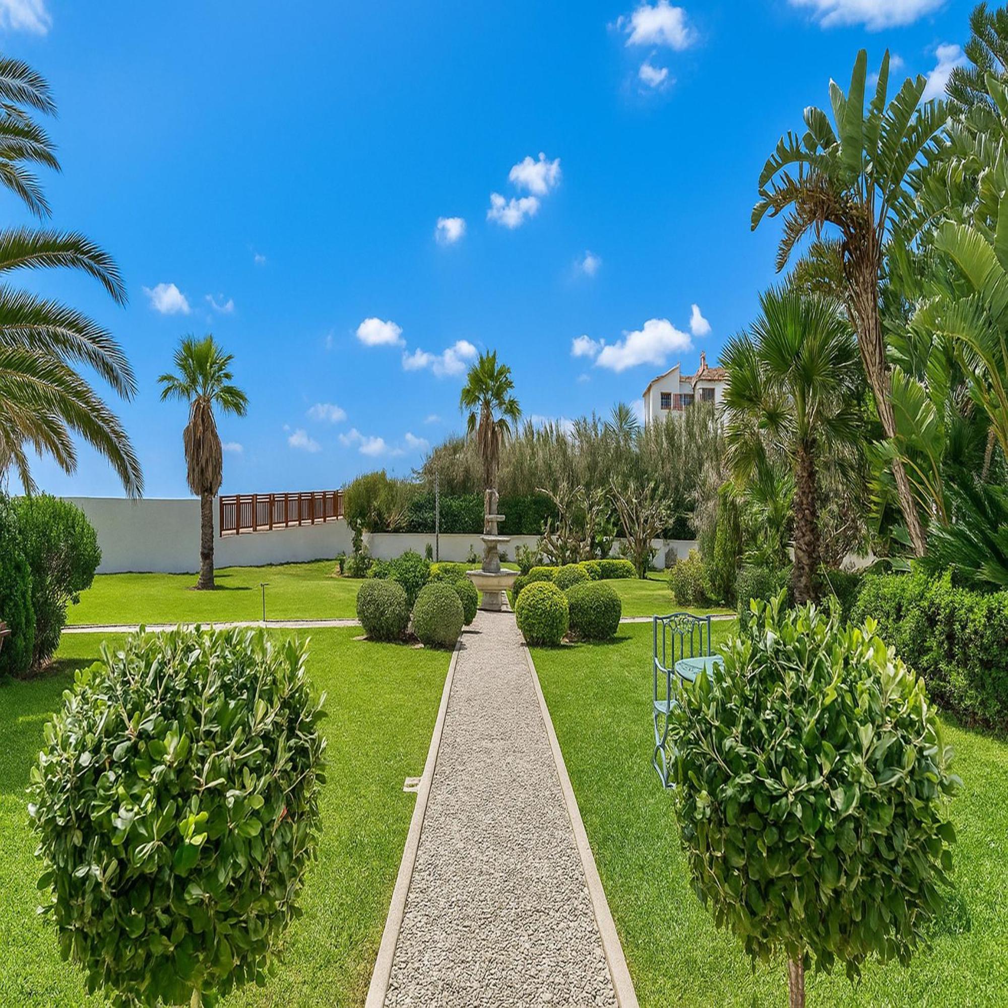 Villa Drita-beachfront With Private Pool *
