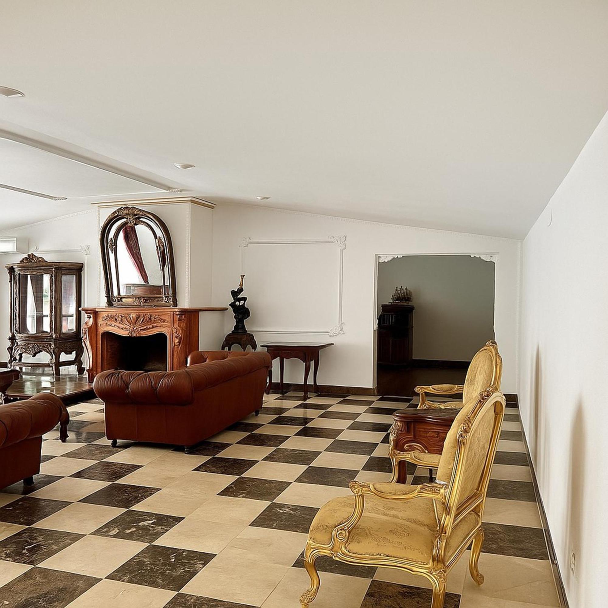 Drita-beachfront With Private Pool Villa