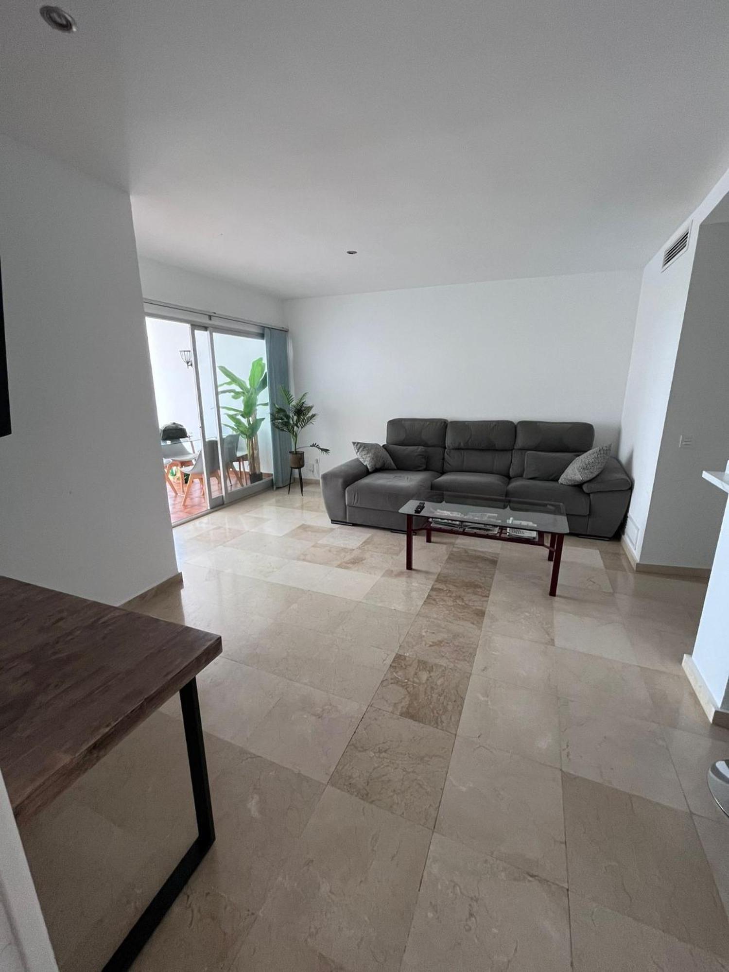 2 Bedroom 8th Floor Puerto Estepona