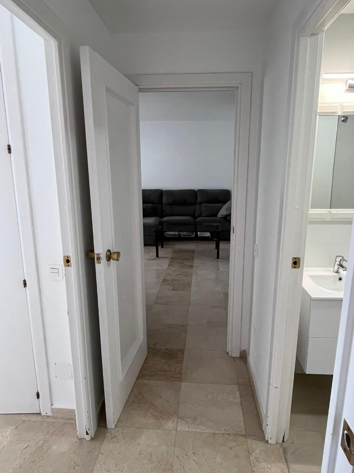 2 Bedroom 8th Floor Puerto Apartment