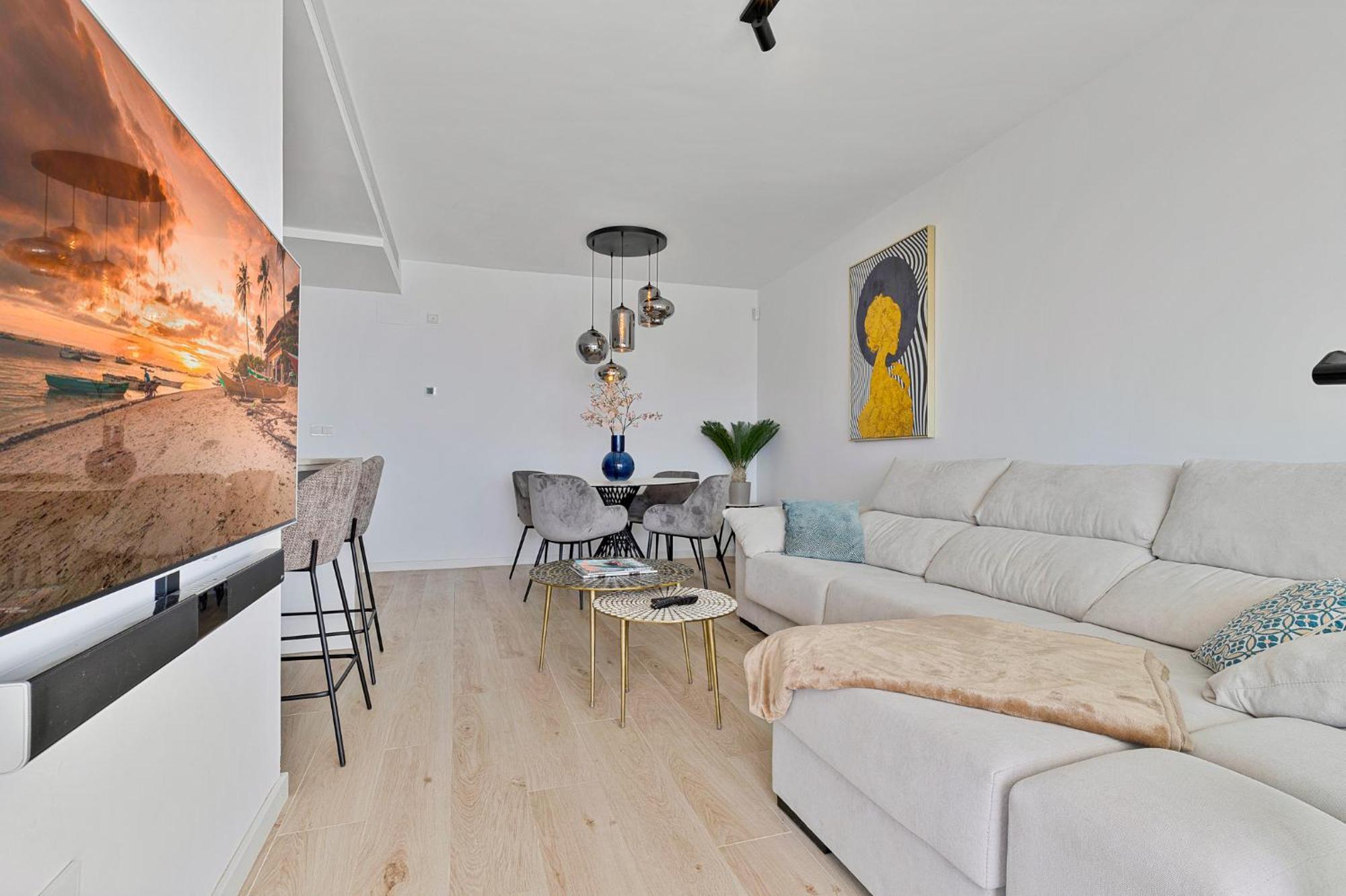 One 80 Within Walking Distance To The Sea