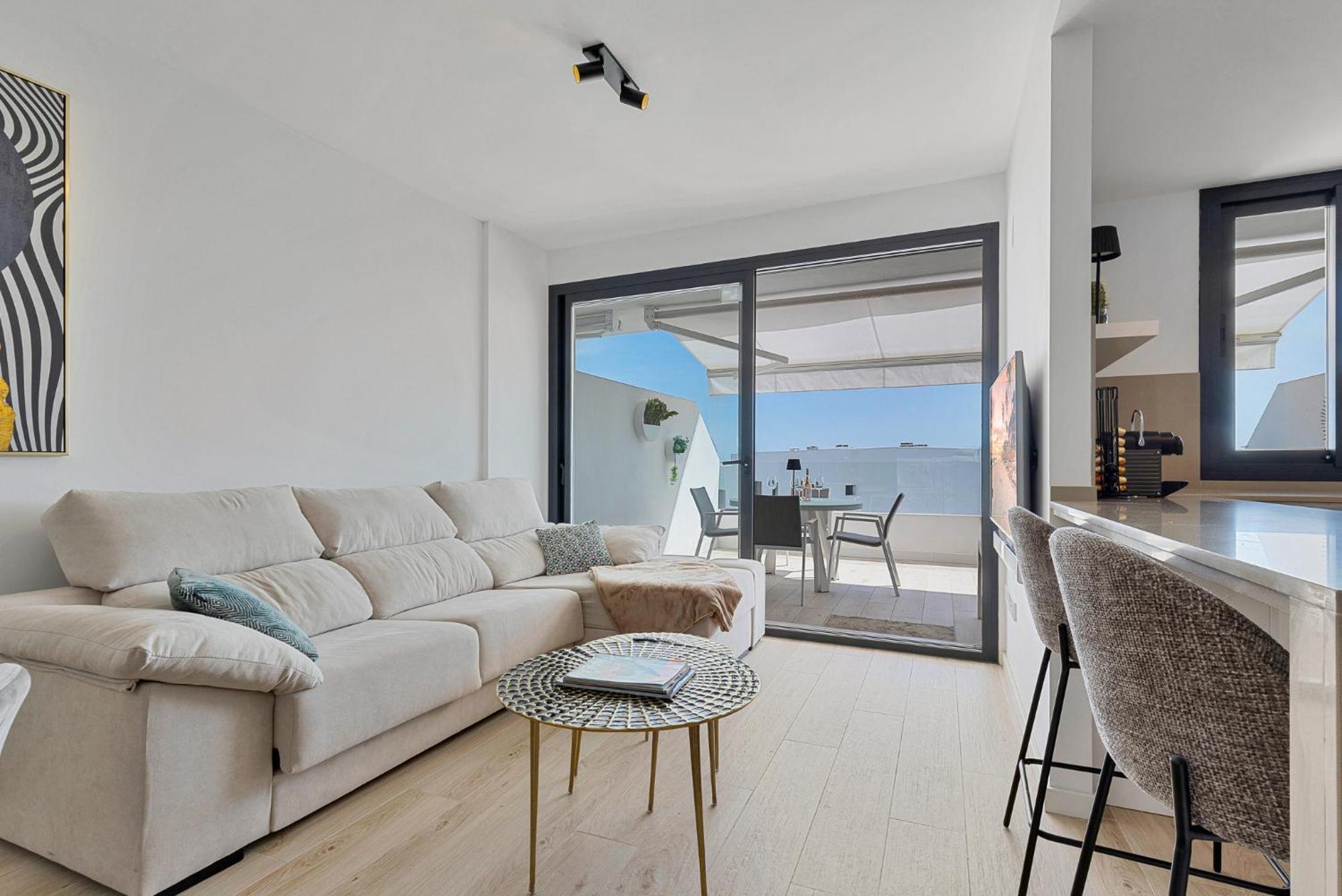 One 80 Within Walking Distance To The Sea *