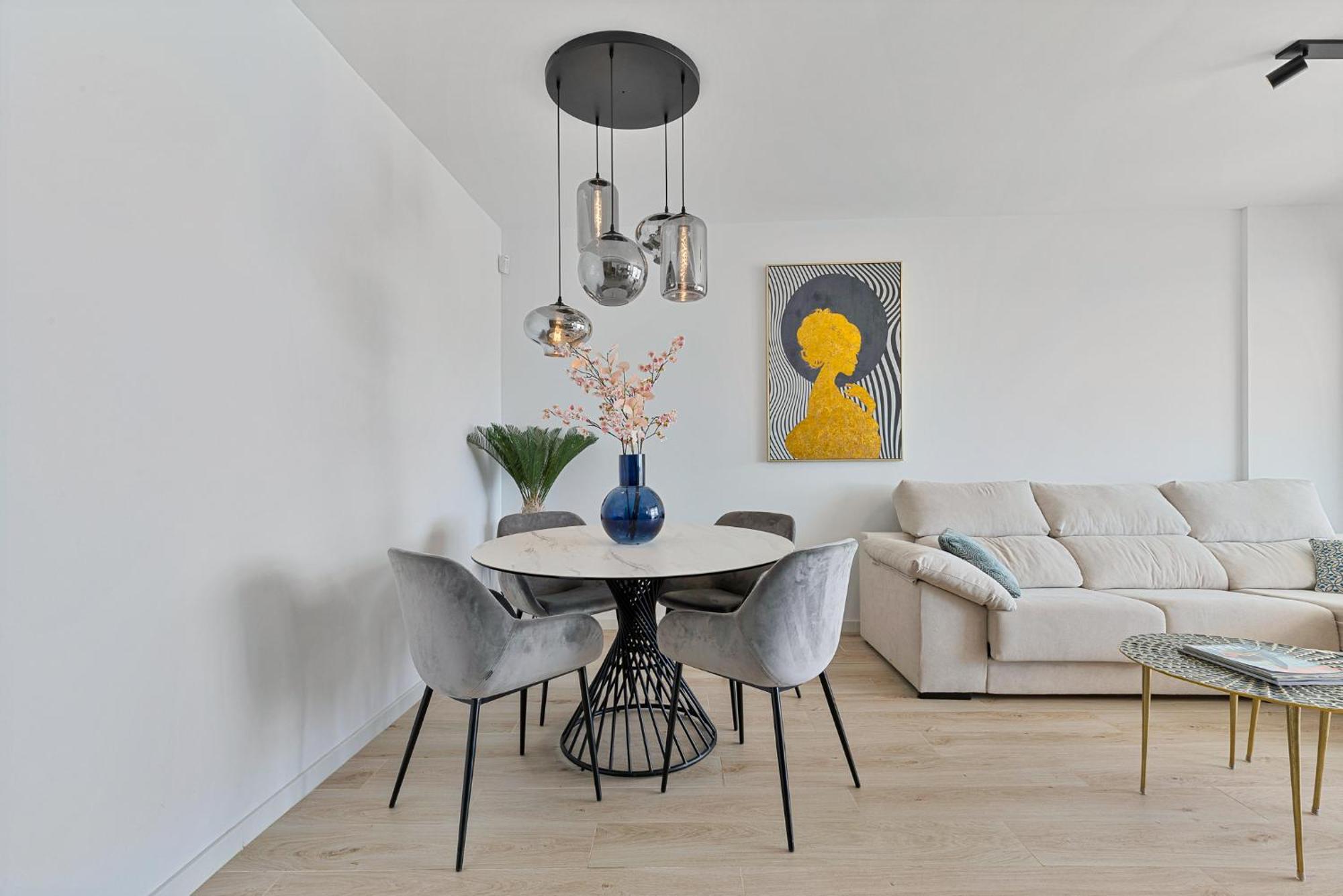 One 80 Within Walking Distance To The Sea *