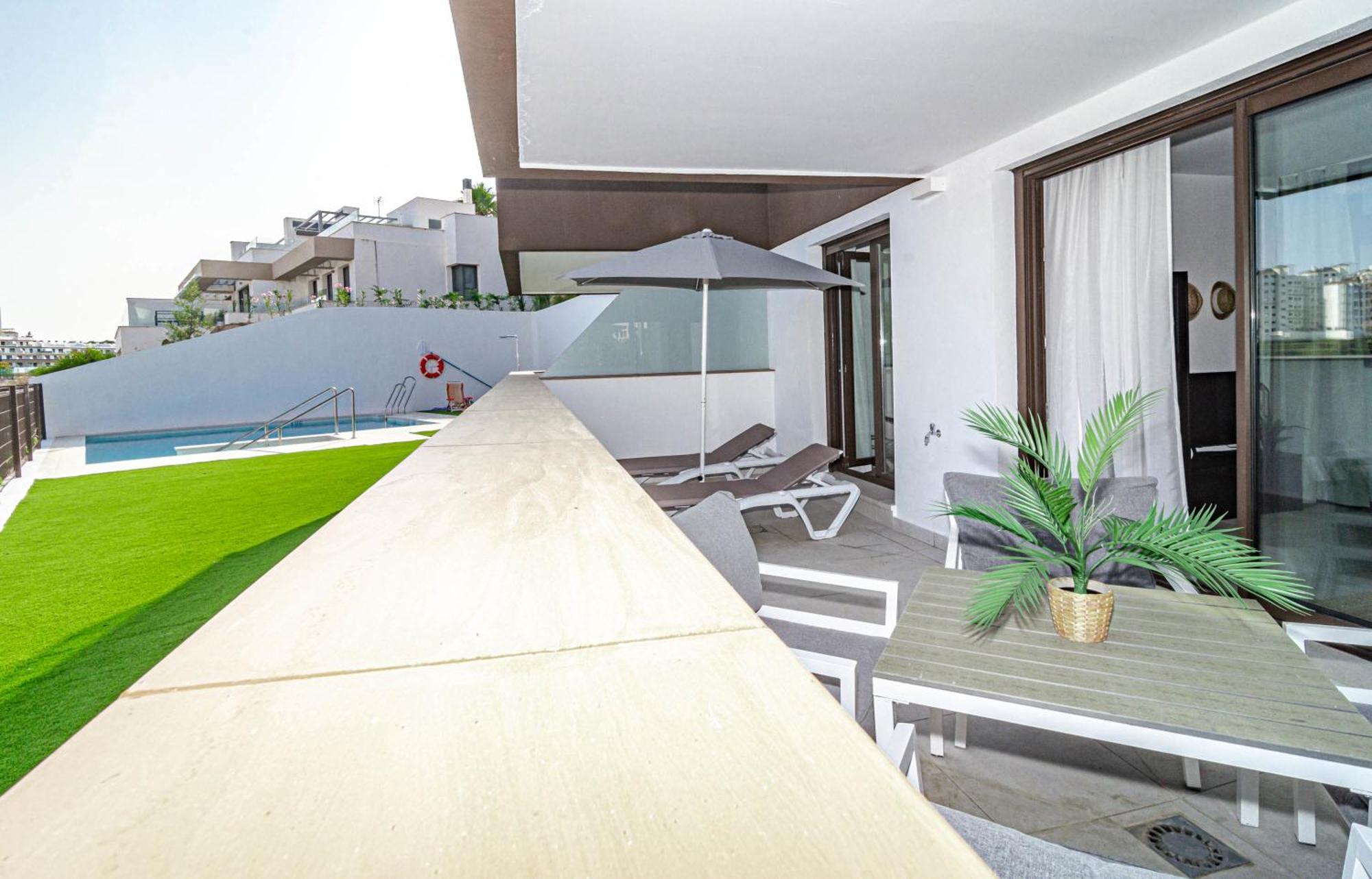Apartment Lmea1.b.b - Modern 1-bed Flat With Pool Balcony Estepona