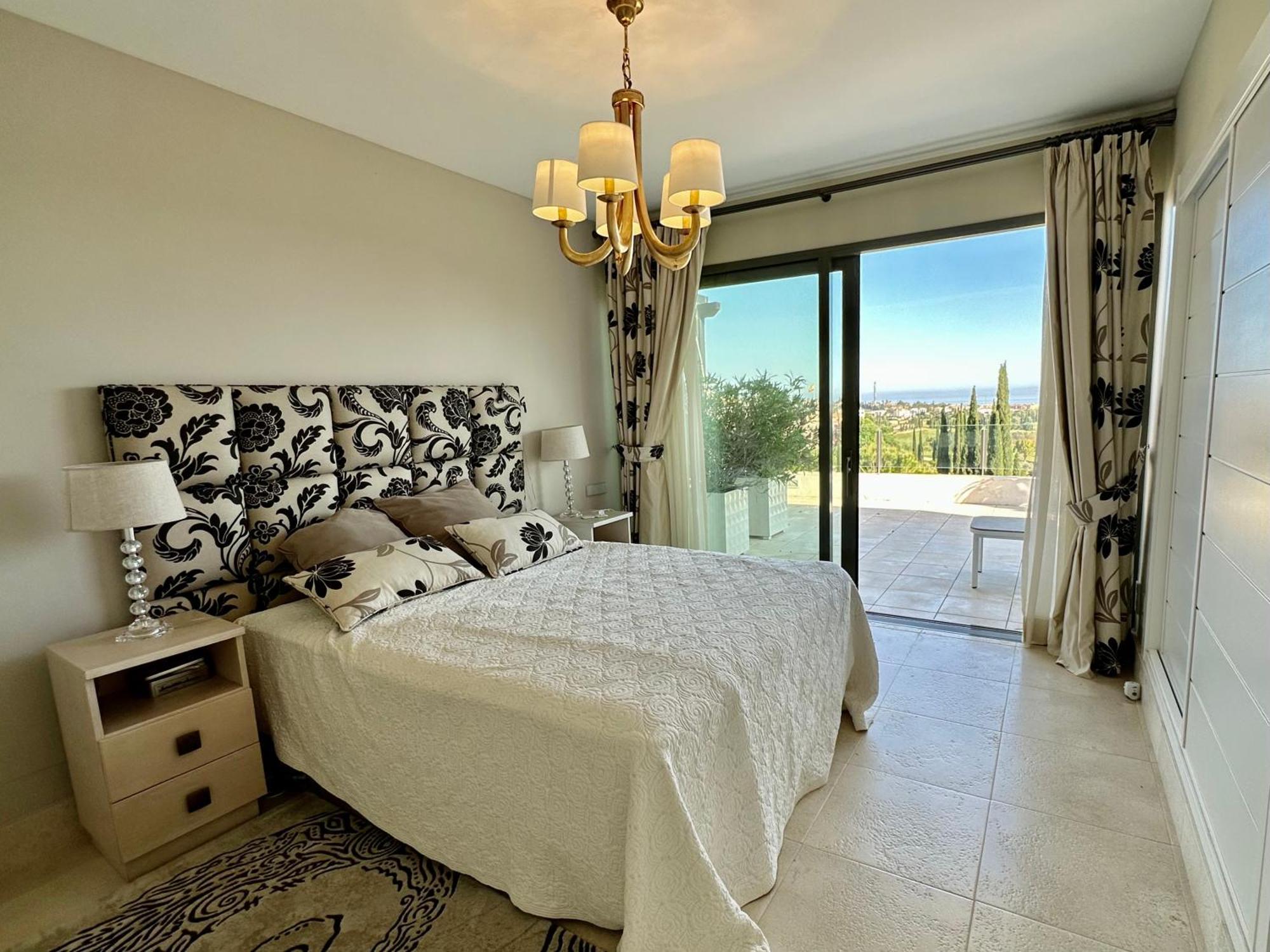 Apartment Luxurious Penthouse With Spectacular Panoramic Views Estepona