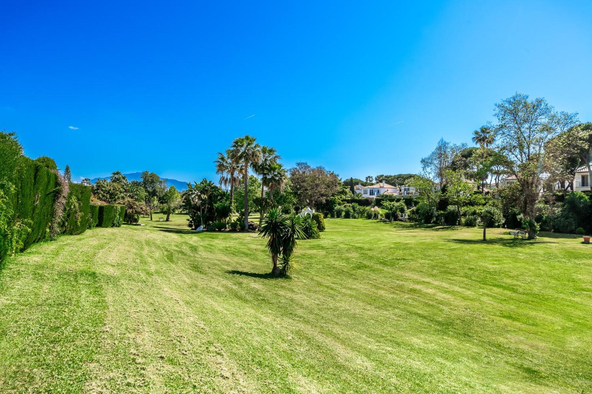 Cute In Benamara A Few Meters From The Between &marbella Apartment