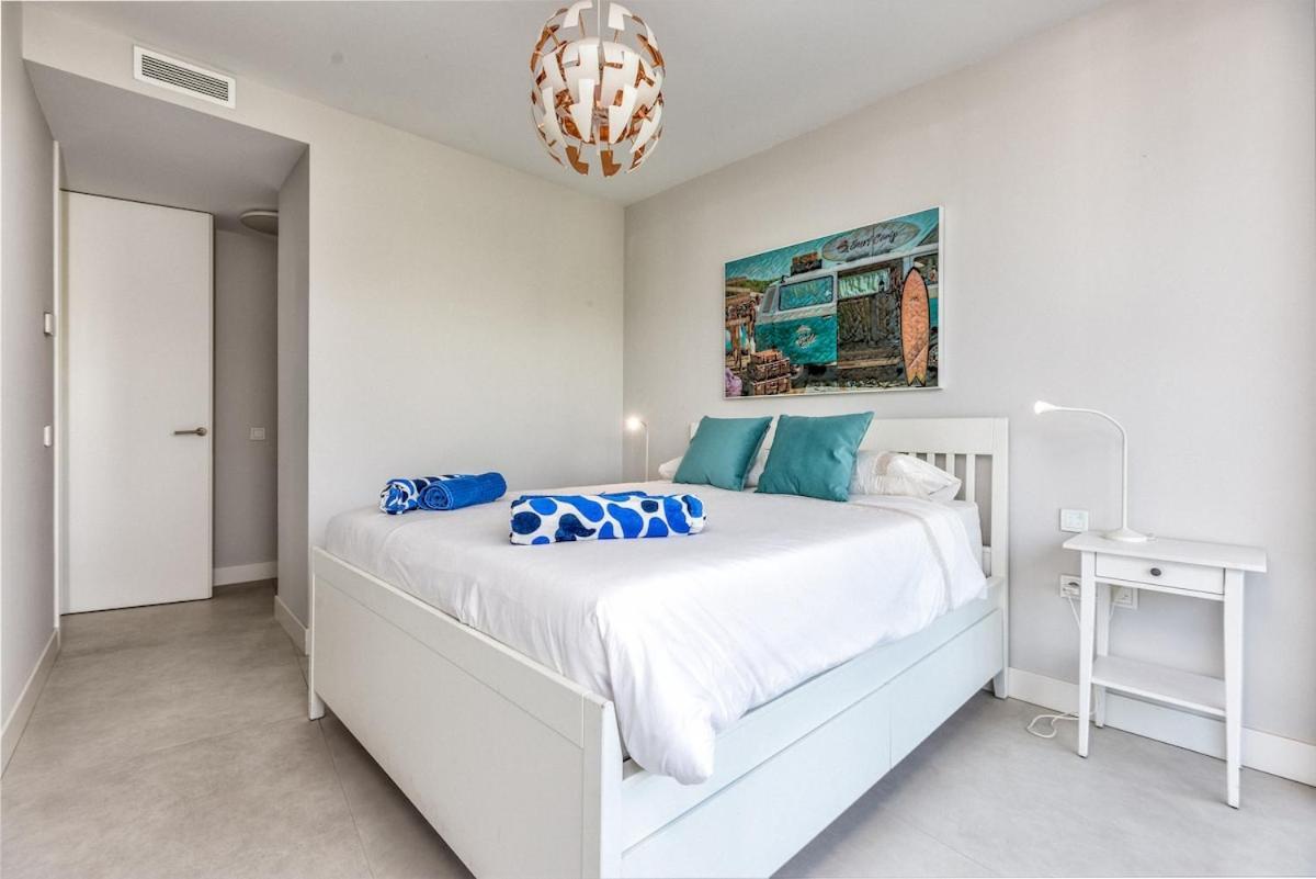 Front Line In The Edge With Sea Views * Estepona