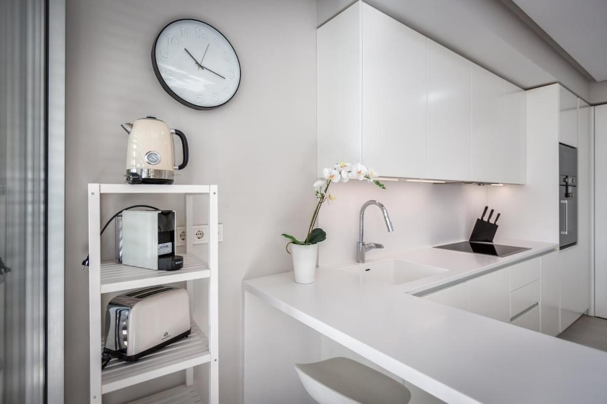 Front Line In The Edge With Sea Views Apartment *