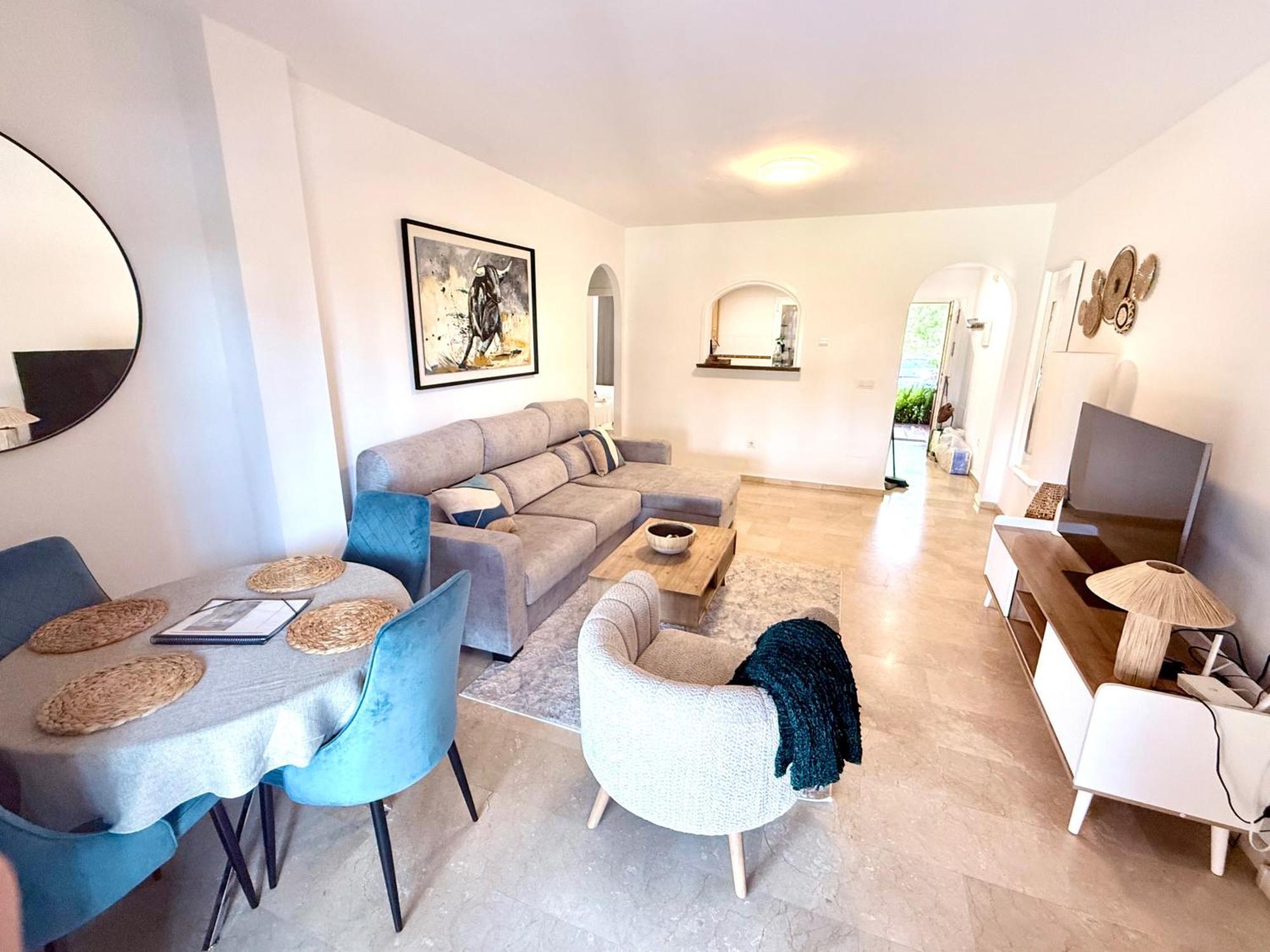Coastal Apartment-sleeps 5 Pool Garden Acon Freep *
