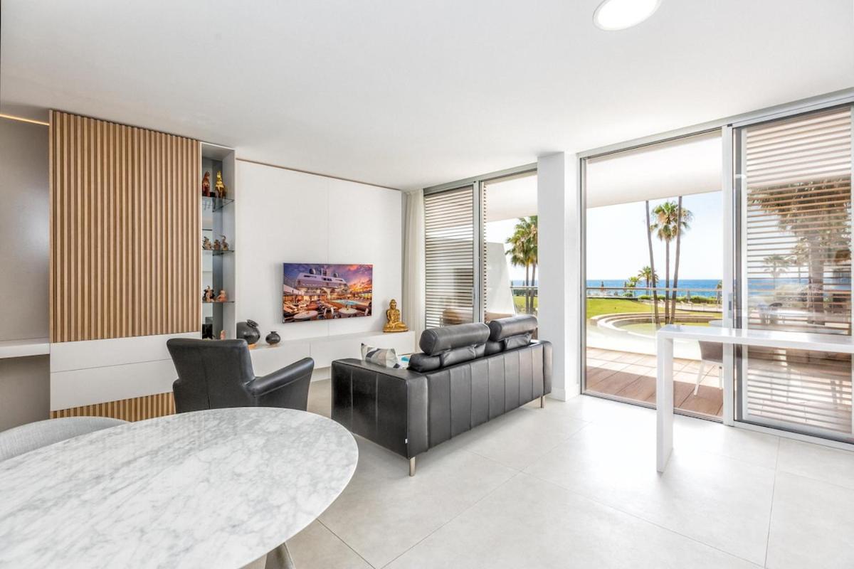 The Edge - Beachfront 2 Bedroom Estepona