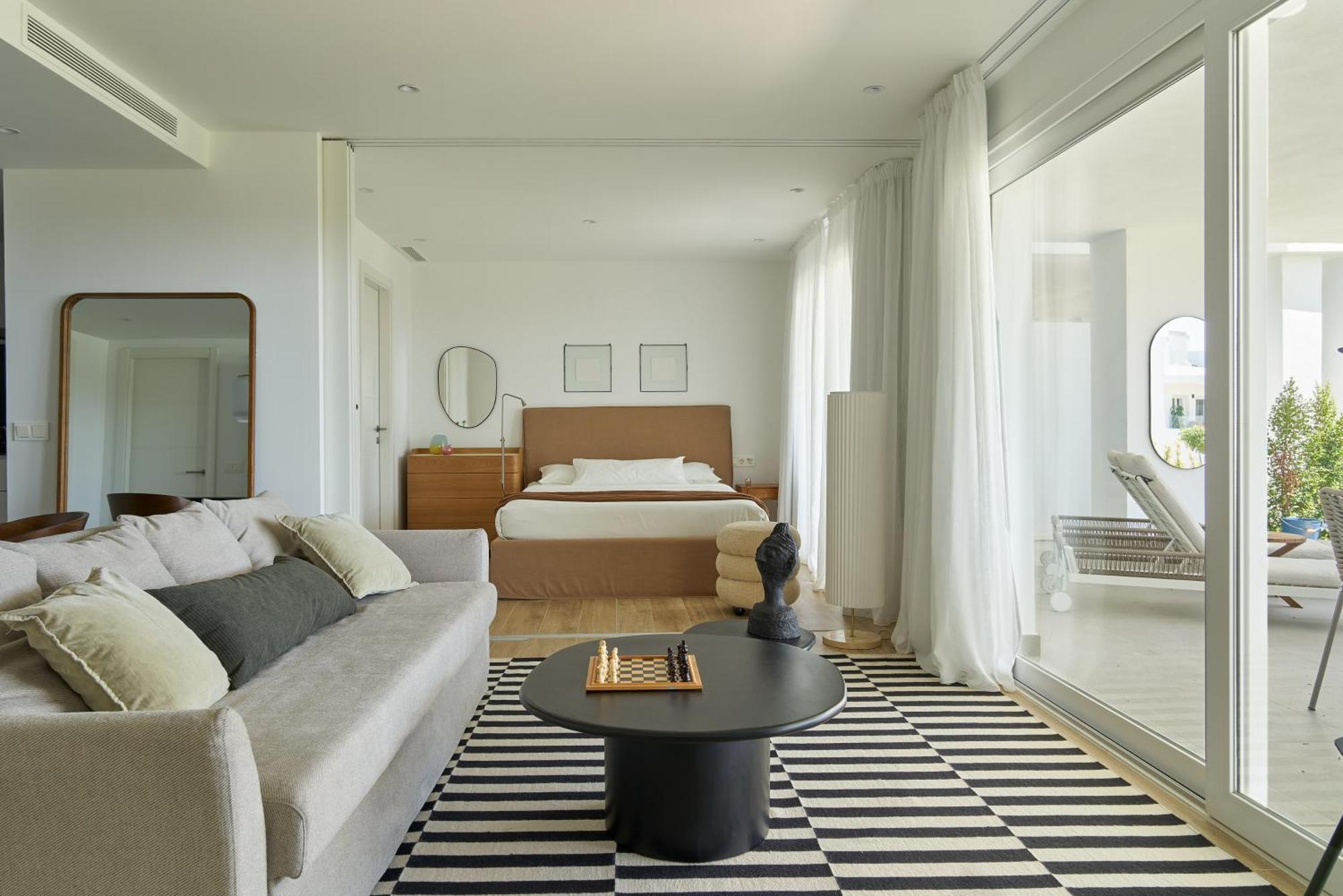 Stylish 2 Bedroom In Alcazaba Lagoon Appartement